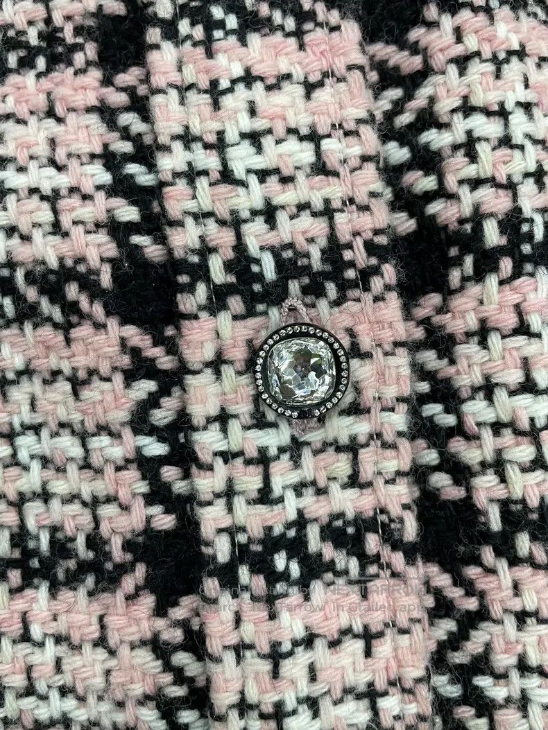 Chanel Chanel 21B pink, white and black plaid tweed knitted jacke Size XS / US 0-2 / IT 36-38 - 1 Thumbnail