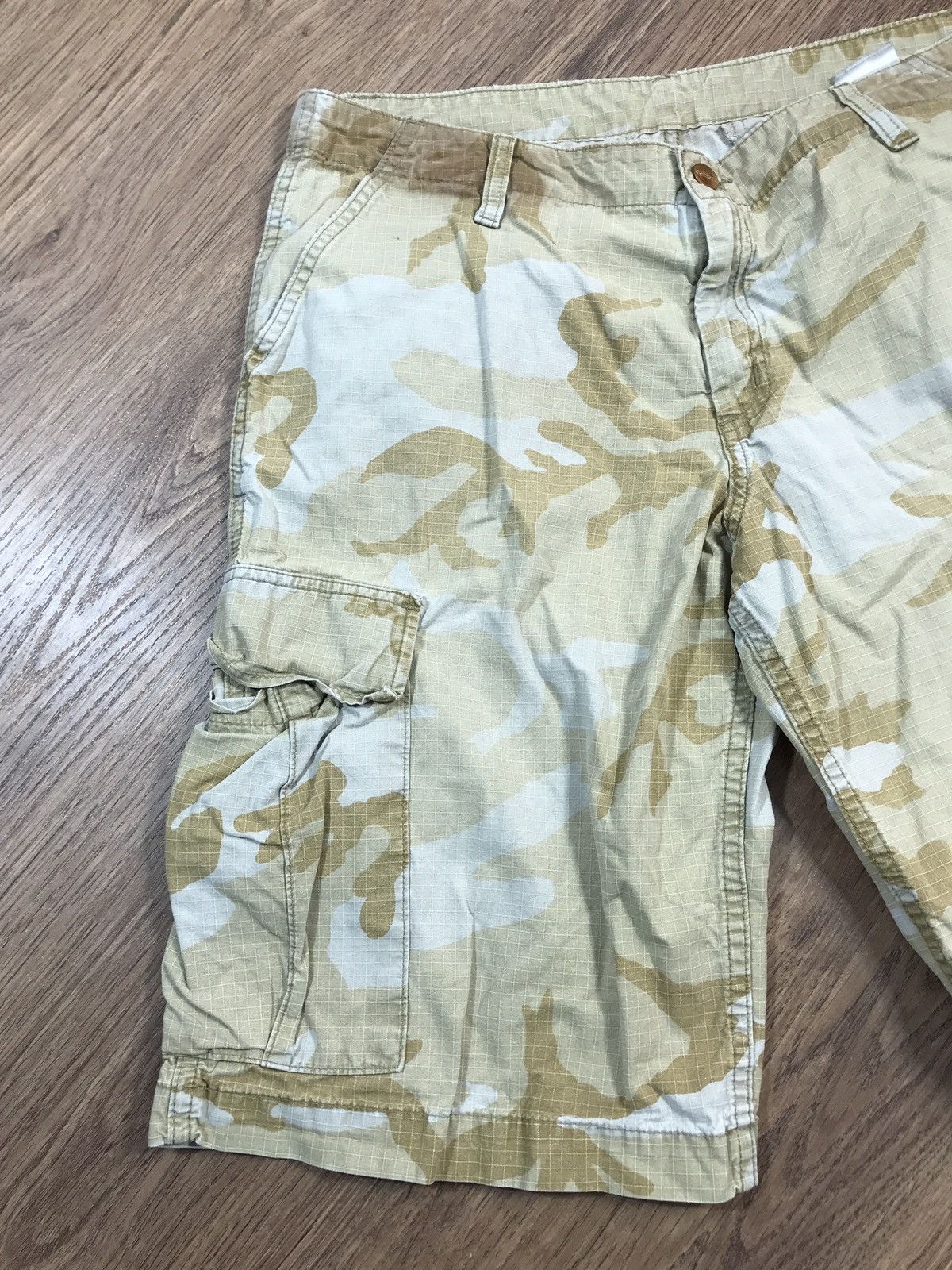 Carhartt × Vintage Vintage Carhartt Khaki Shorts Size US 31 - 2 Thumbnail