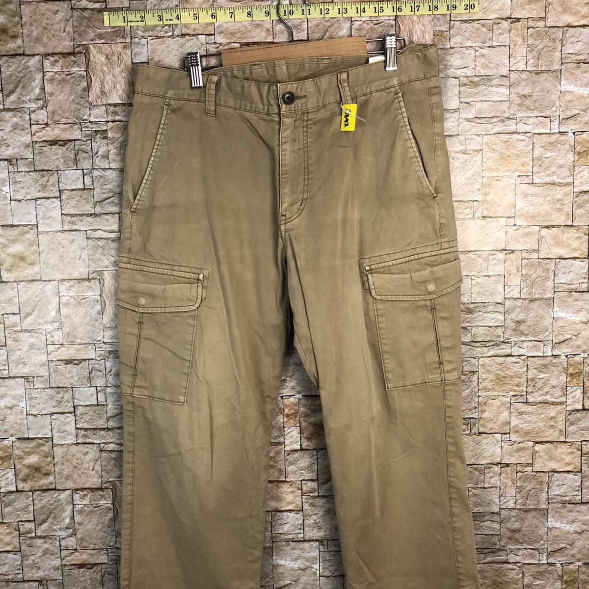 Japanese Brand Uniqlo Brown utility tactical Cargo Multipocket Pants #A342 Size US 32 / EU 48 - 2 Thumbnail