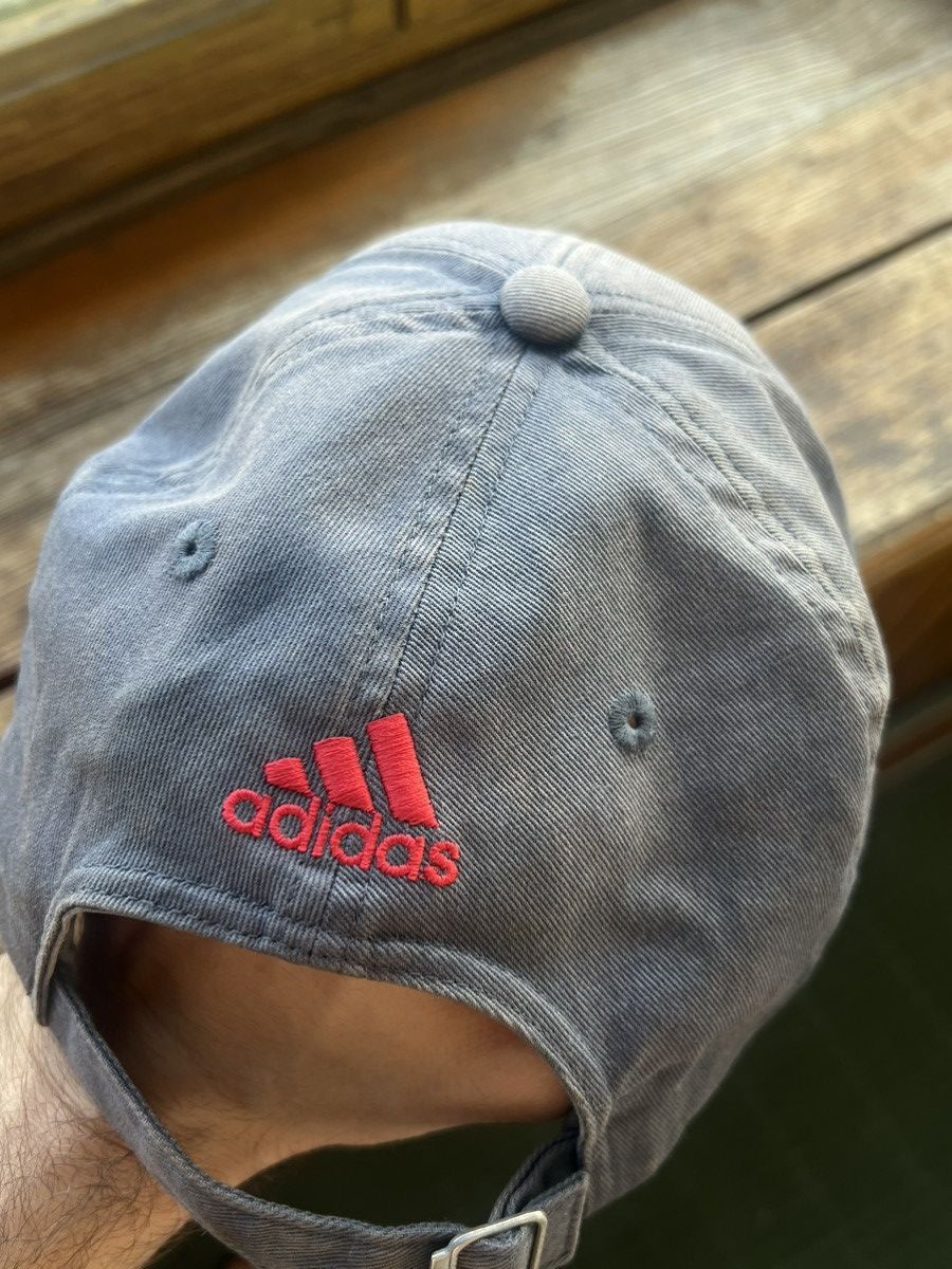 Adidas × Vintage Vintage Adidas Yankees Y2K Cap Central Logo Cap Size ONE SIZE - 9 Thumbnail