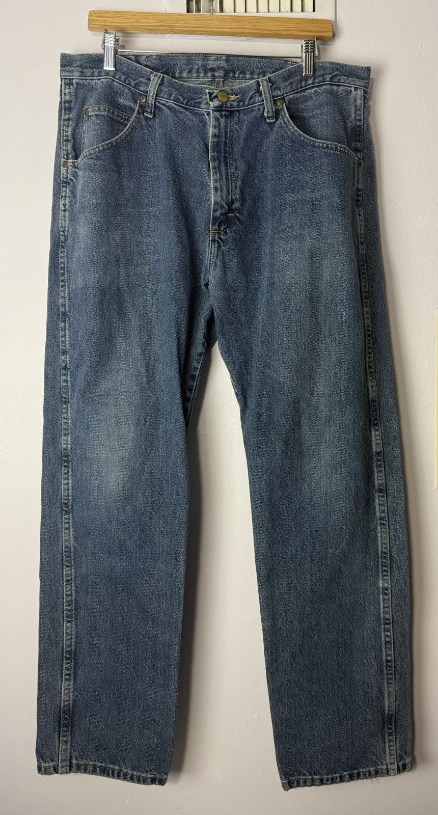 Wrangler Wrangler Jeans Vintage Blue 1990s 34x31 Denim Size US 34 / EU 50 - 1 Thumbnail