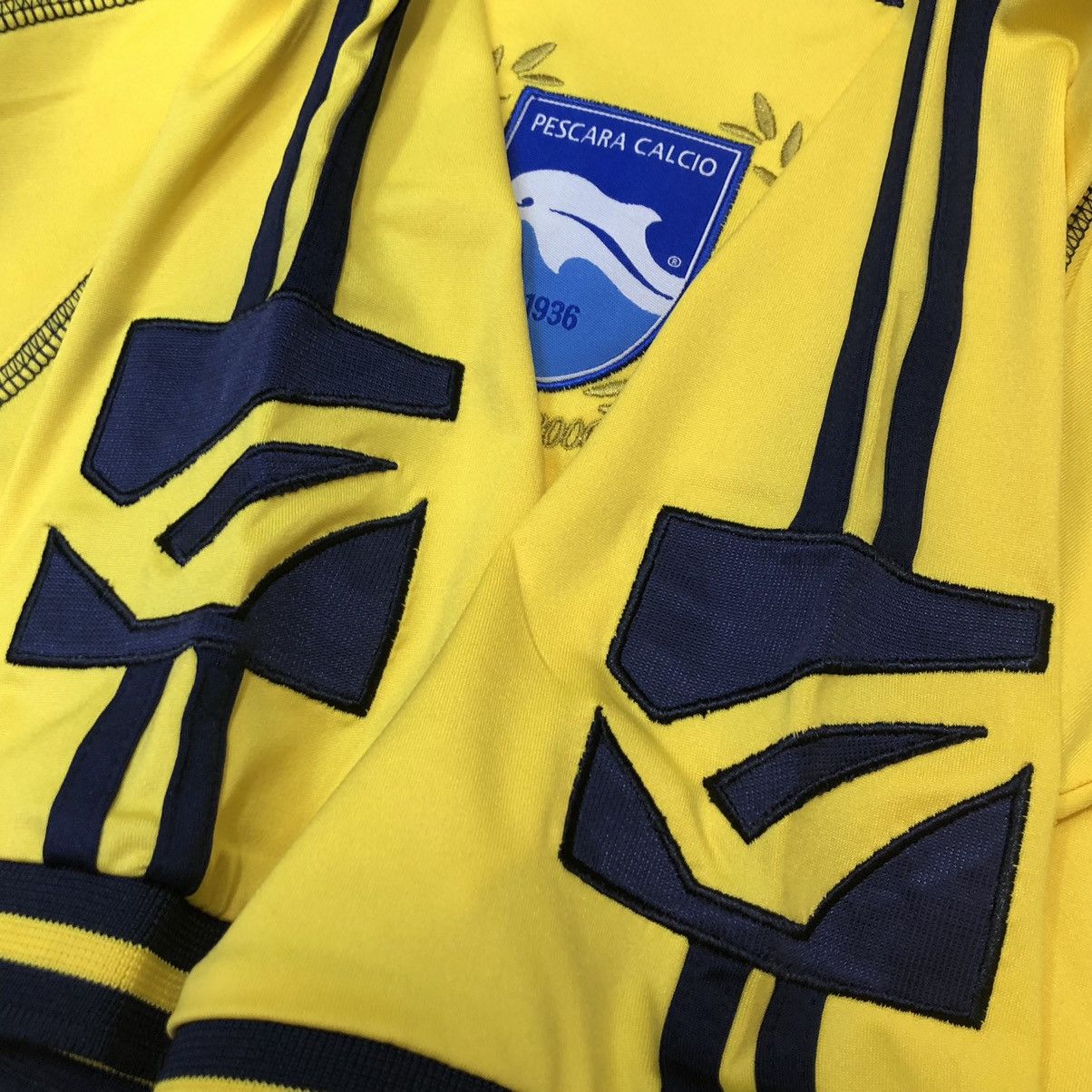Pescara 06/07 away shirt
