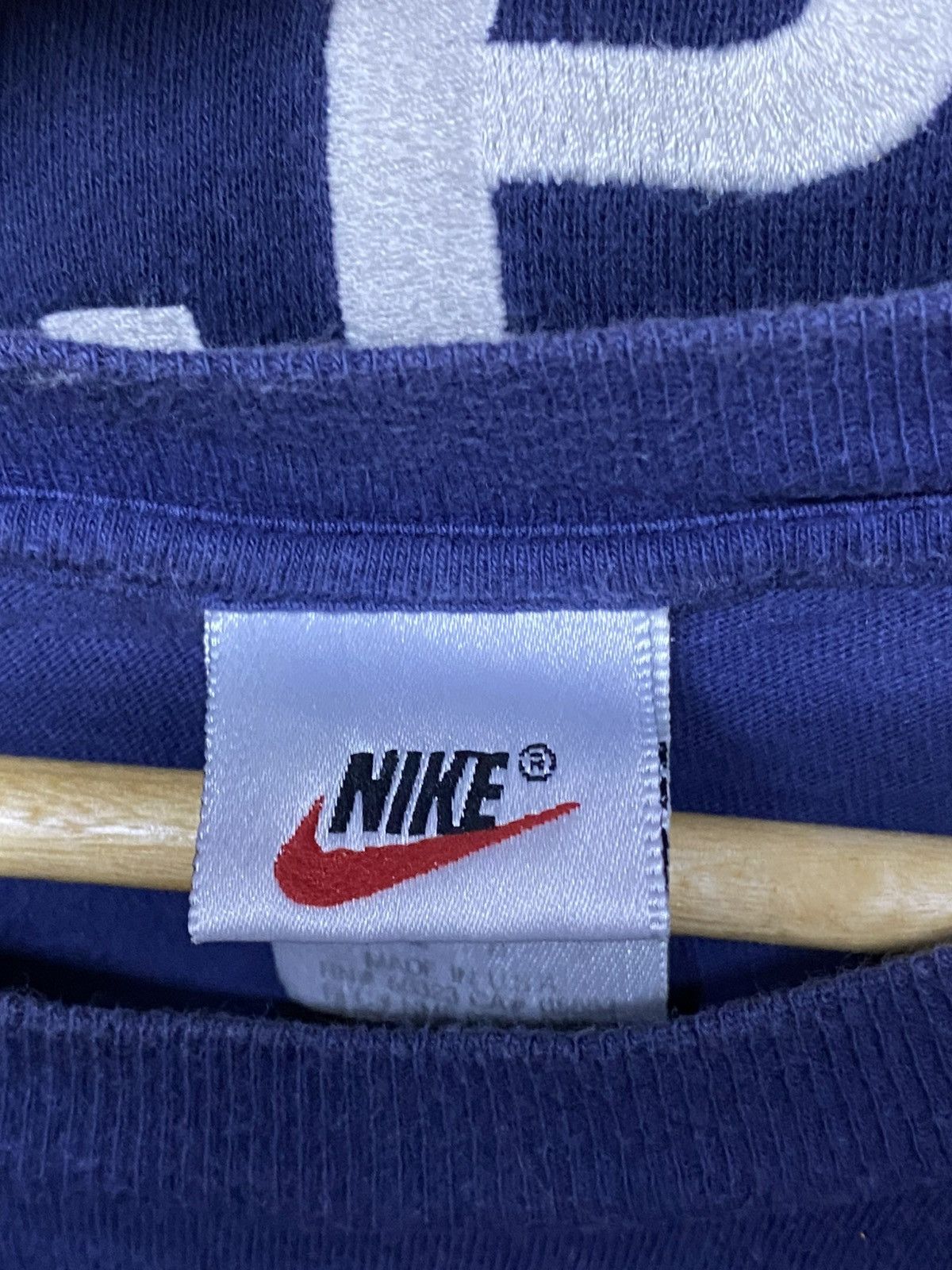 Nike Vintage 90s nike big swoosh in medium size Size US M / EU 48-50 / 2 - 3 Thumbnail