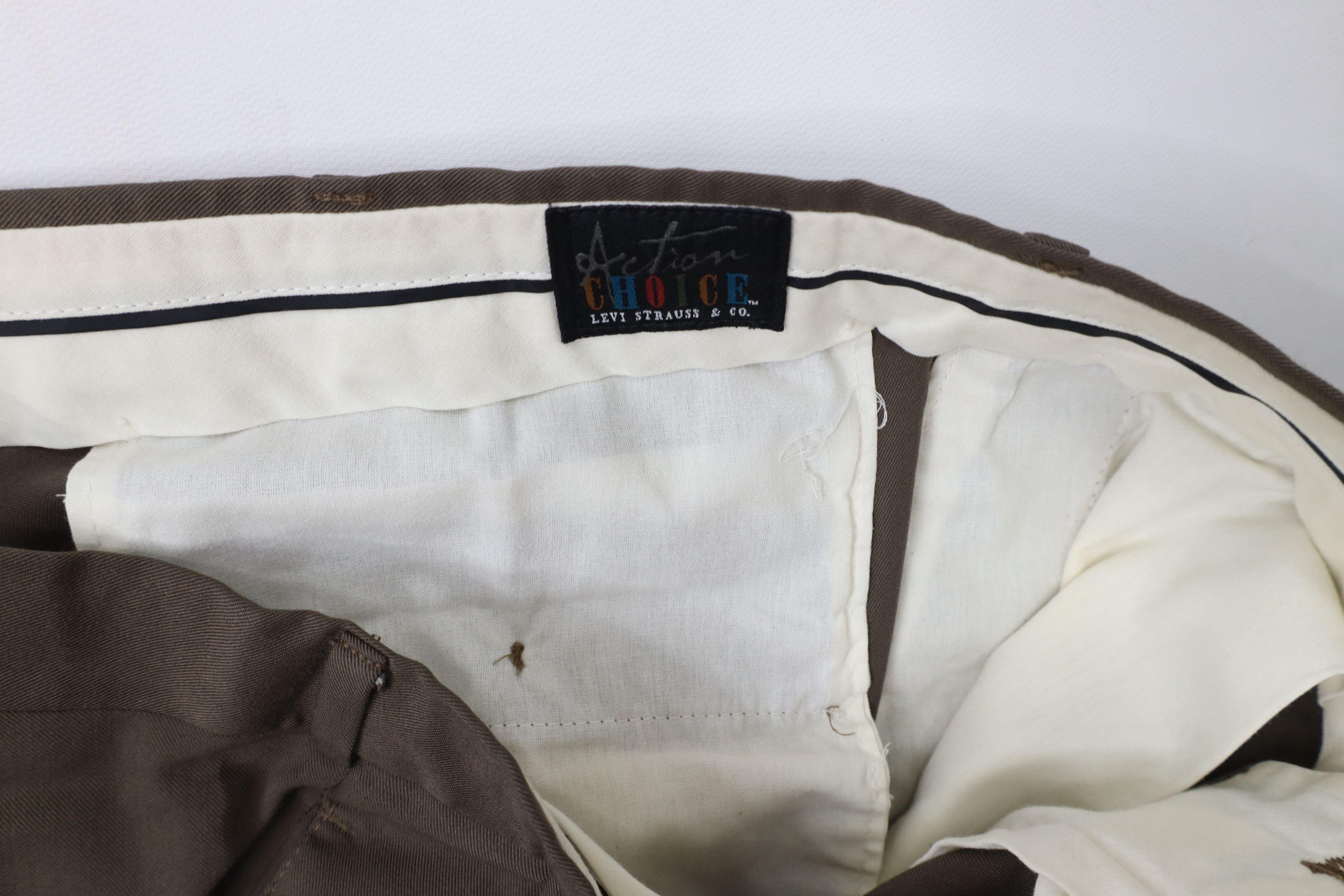 Levi's × Vintage Vintage 90s Levis Wide Leg Pleated Chino Pants Brown USA Size US 36 / EU 52 - 9 Thumbnail