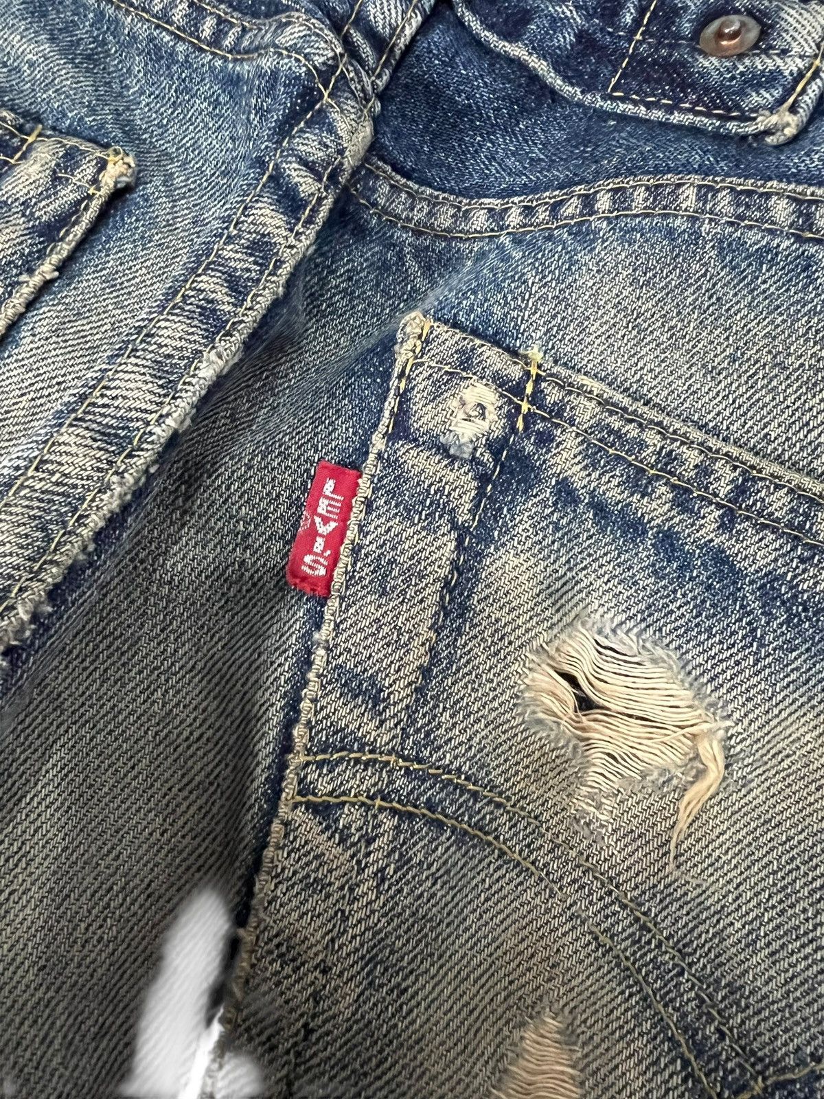 Levi's Vintage Levis 702 Big E Repaired Selvedge Backle Back Jean Size US 29 - 15 Thumbnail