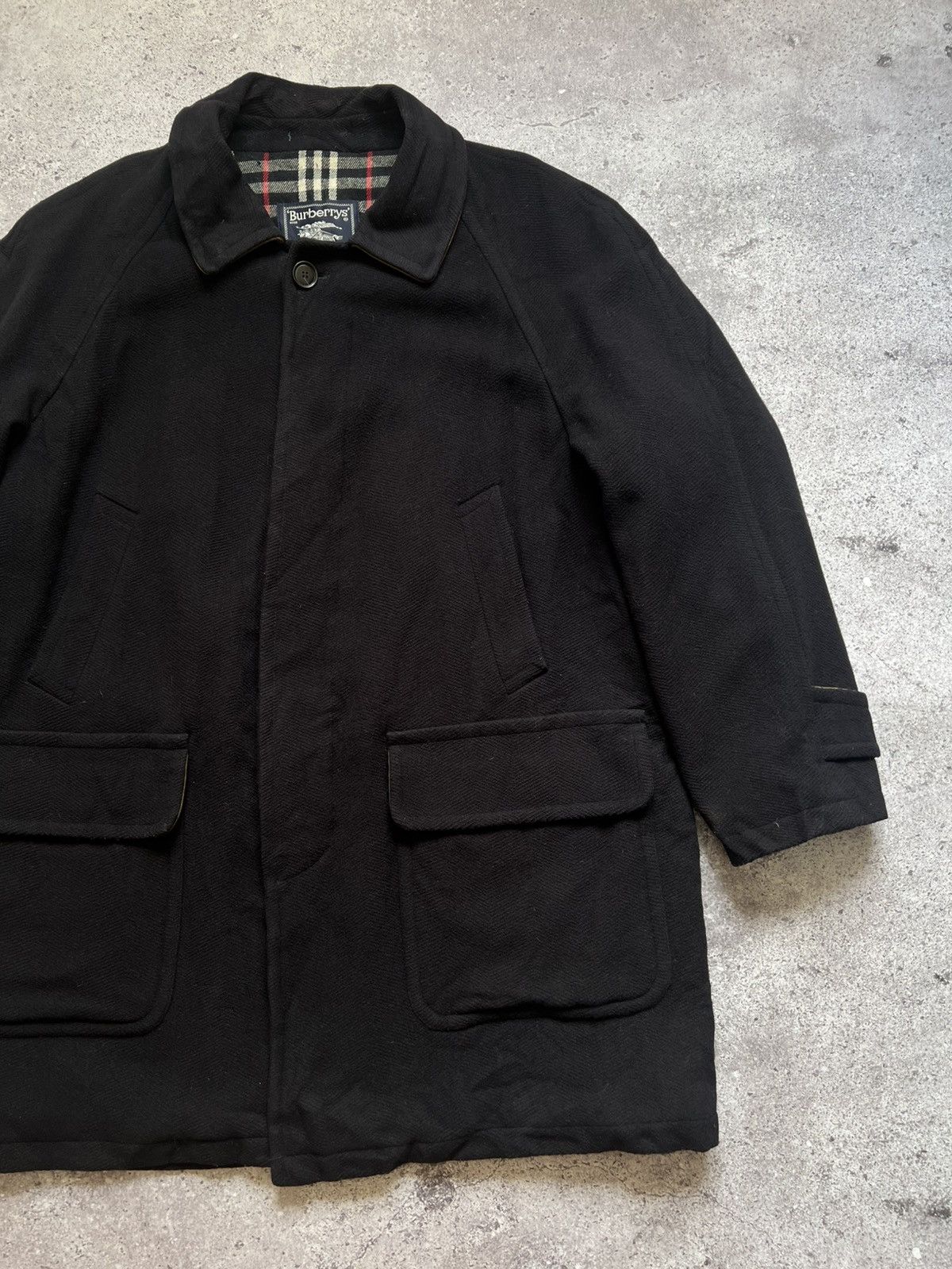 Burberry Vintage Burberry Wool Coat Jacket Navy Blue Men's Size US L / EU 52-54 / 3 - 3 Thumbnail