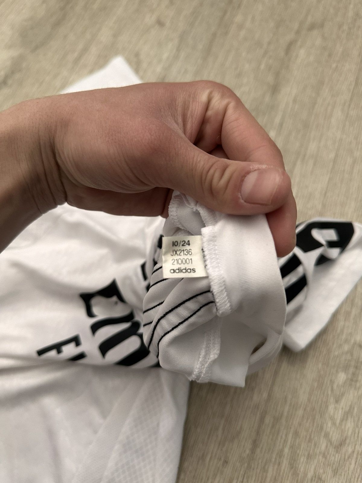 Adidas Adidas Real Madrid 24/25 White Jersey Size US L / EU 52-54 / 3 - 7 Thumbnail