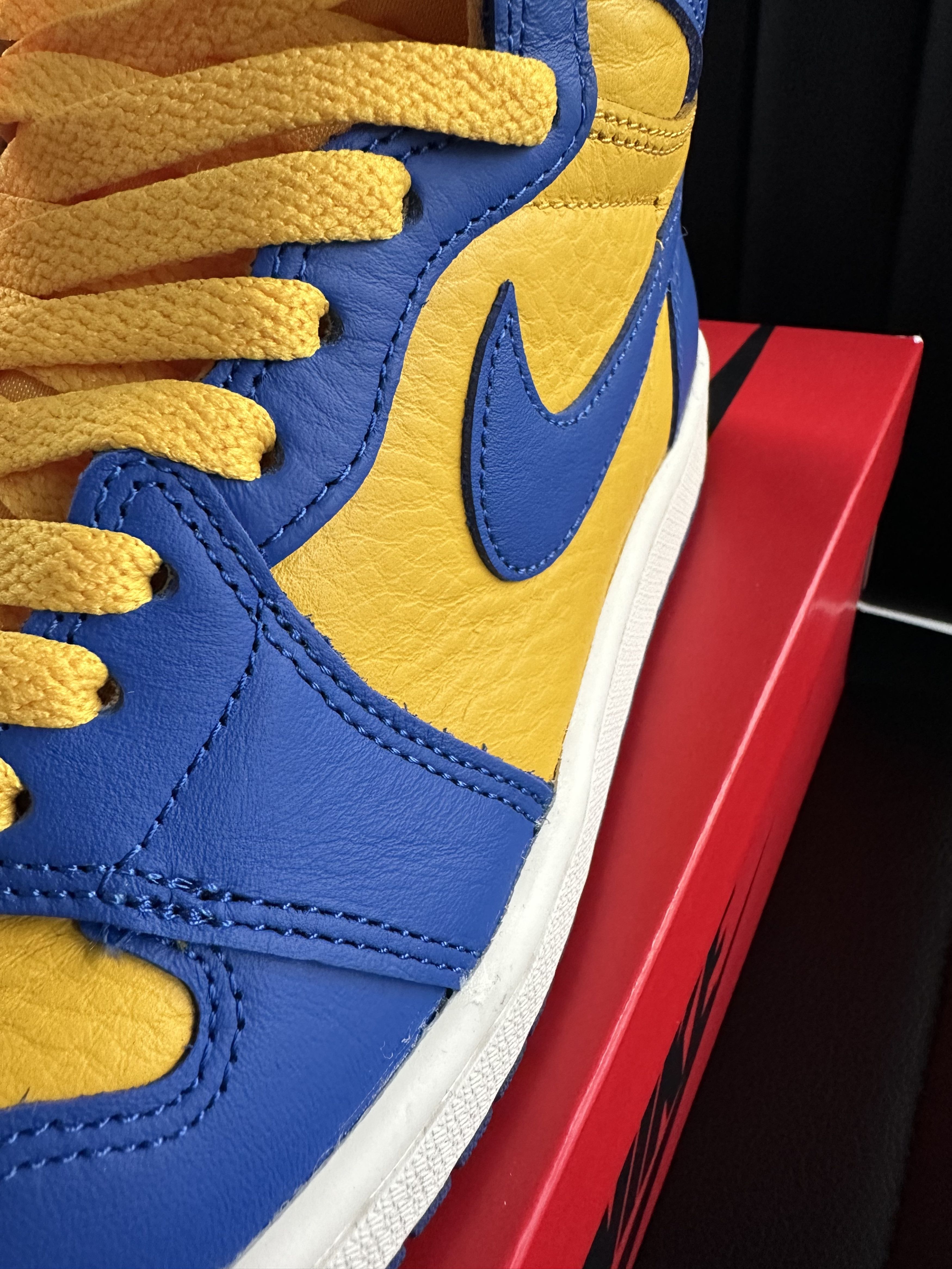 Jordan Brand × Nike PREOWNED WMNS JORDAN 1 RETRO HIGH OG "REVERSE LANEY" Size US 7.5 / IT 37.5 - 6 Thumbnail