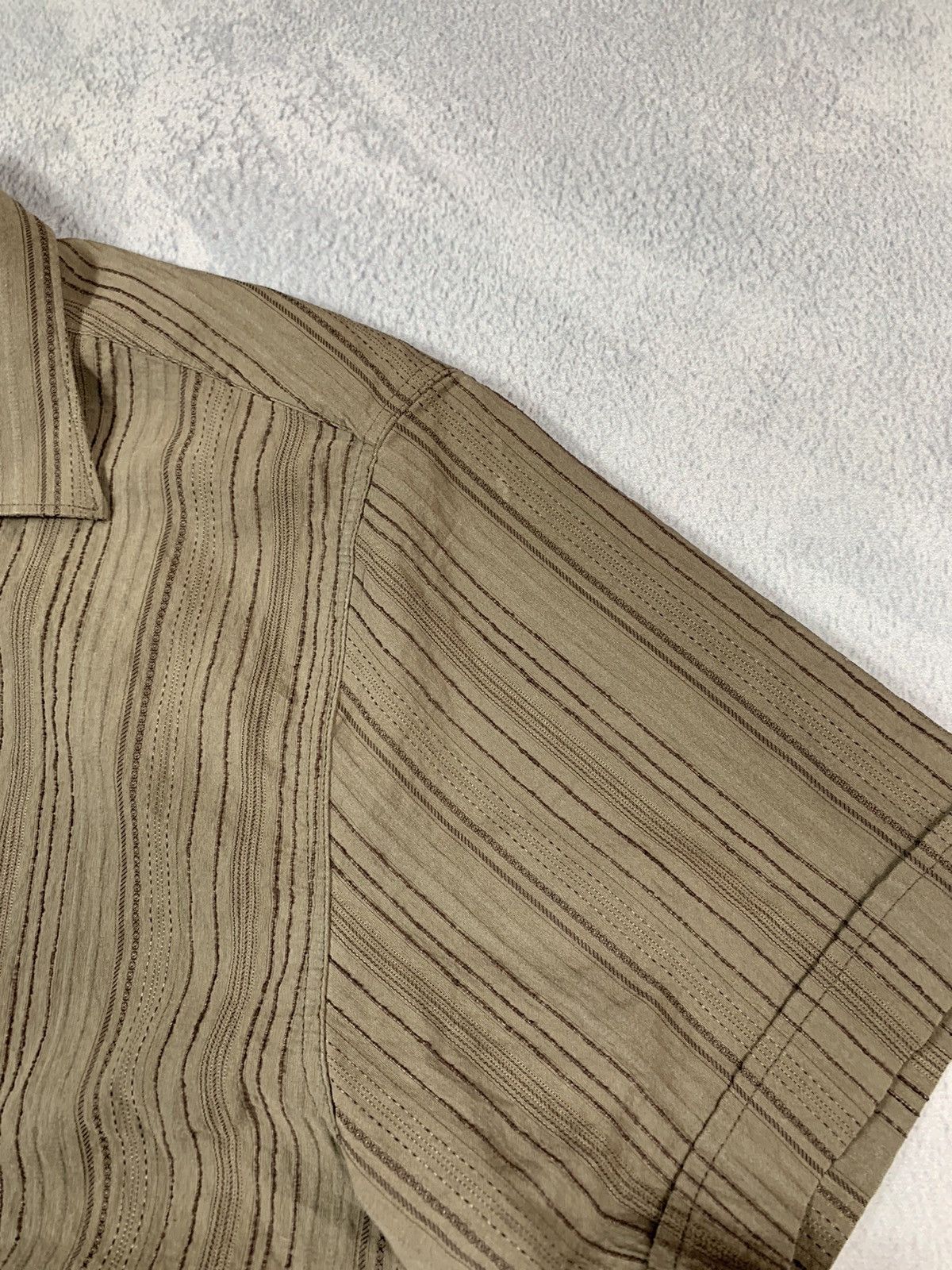 Vintage Vintage Y2K Style Striped Japanese button ups shirt size M Size US M / EU 48-50 / 2 - 5 Thumbnail