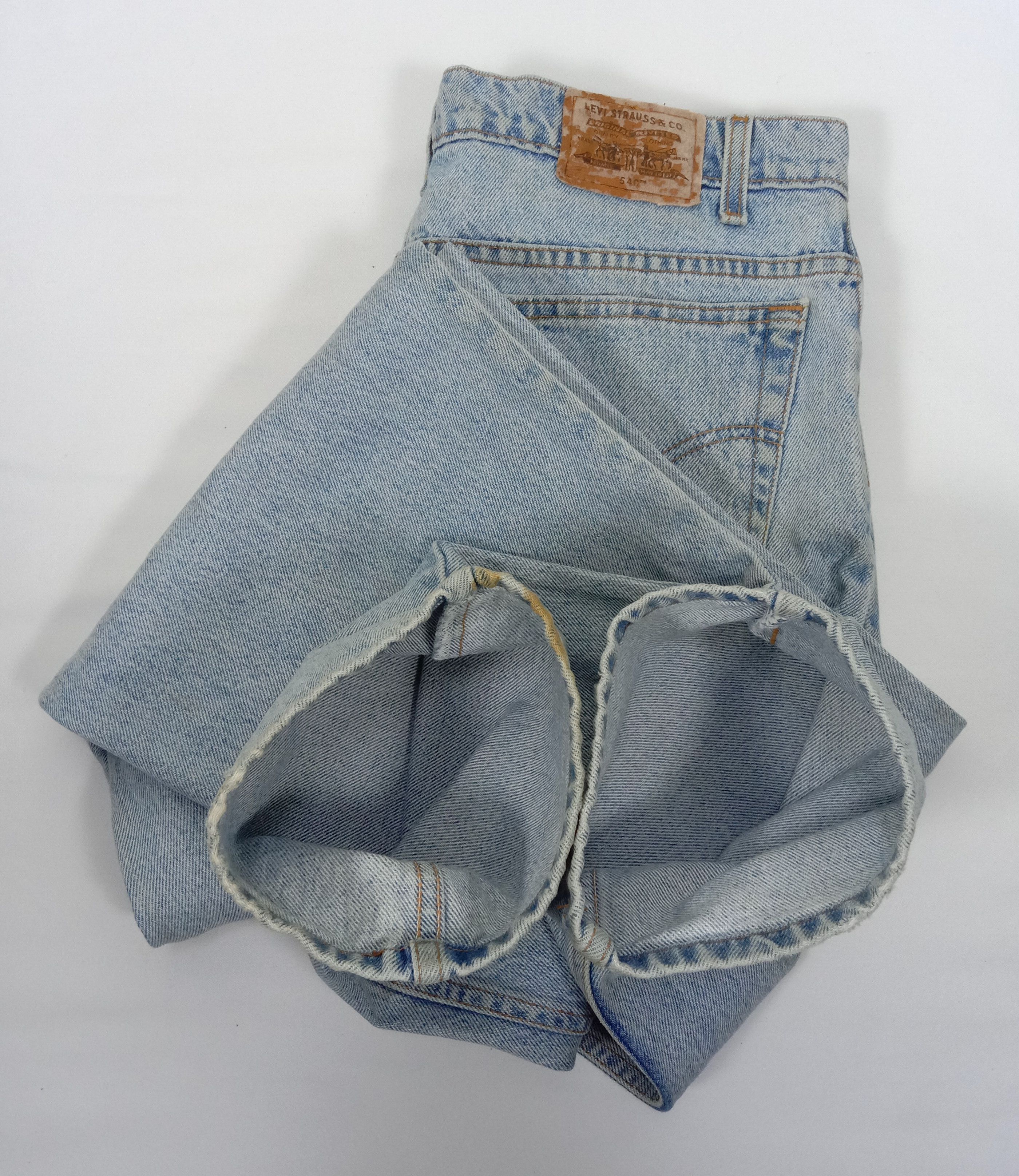Levi's Vintage 90s Levi's 540 Jeans Light Wash Relaxed Fit Denim Size US 35 - 15 Thumbnail