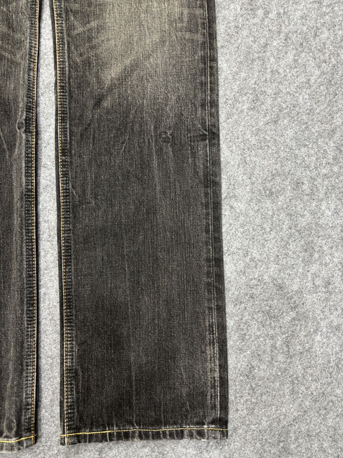 Wrangler 💥90s Style💥Wrangler Black Mudwash Sick Fades Denim F660 Size US 30 / EU 46 - 7 Thumbnail