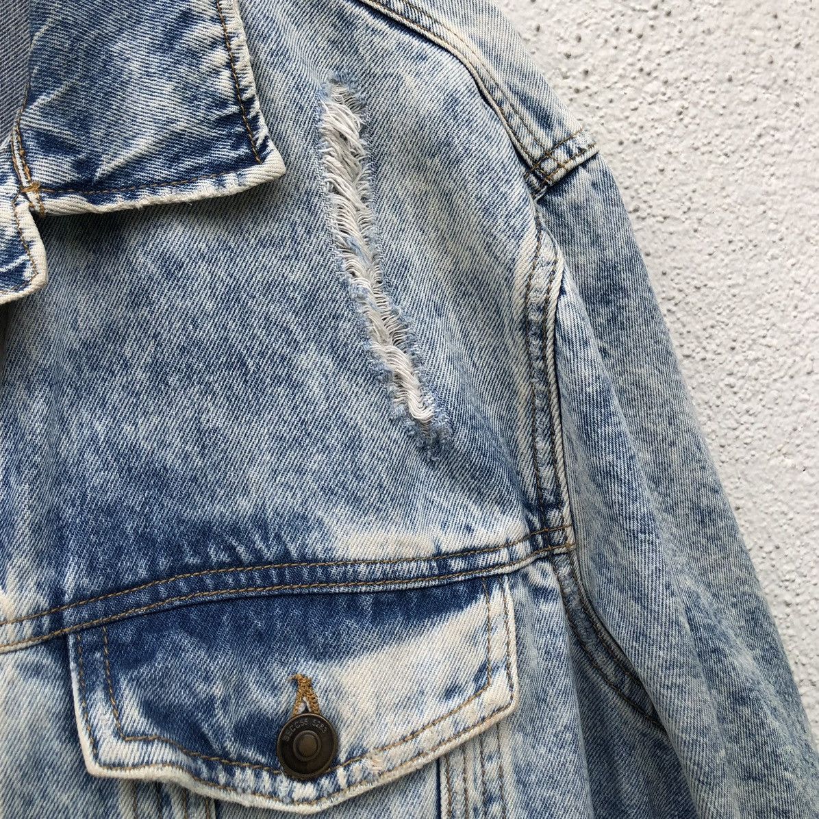 H&M DIVIDED H&M Jeans Distressed Wash Blue Denim Jacket Size US L / EU 52-54 / 3 - 9 Thumbnail