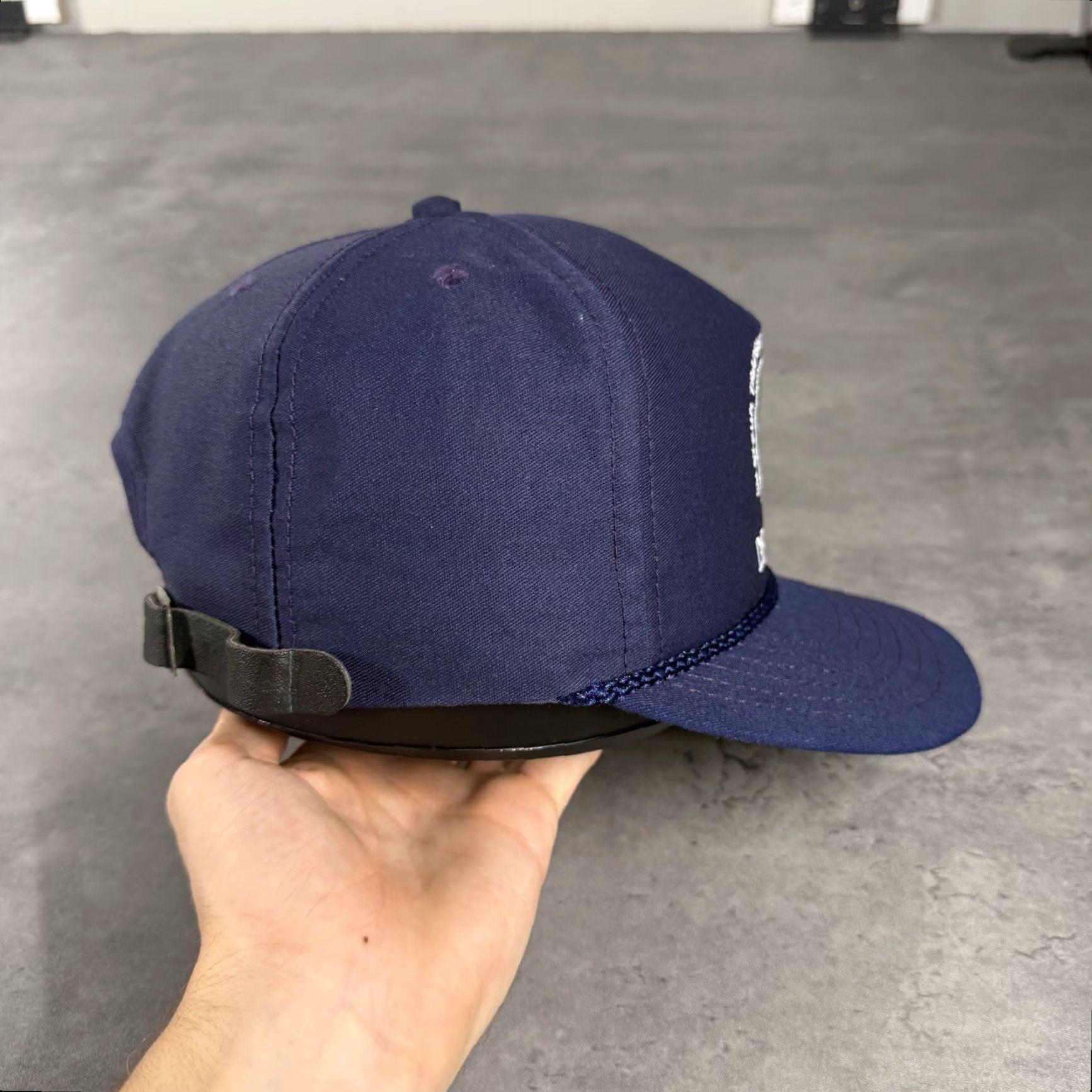Vintage VINTAGE Skeet Trap Clay Shooting Hat Navy White Rope Trucker Leather Strap Men Adjustable 80s USA Size ONE SIZE - 4 Thumbnail