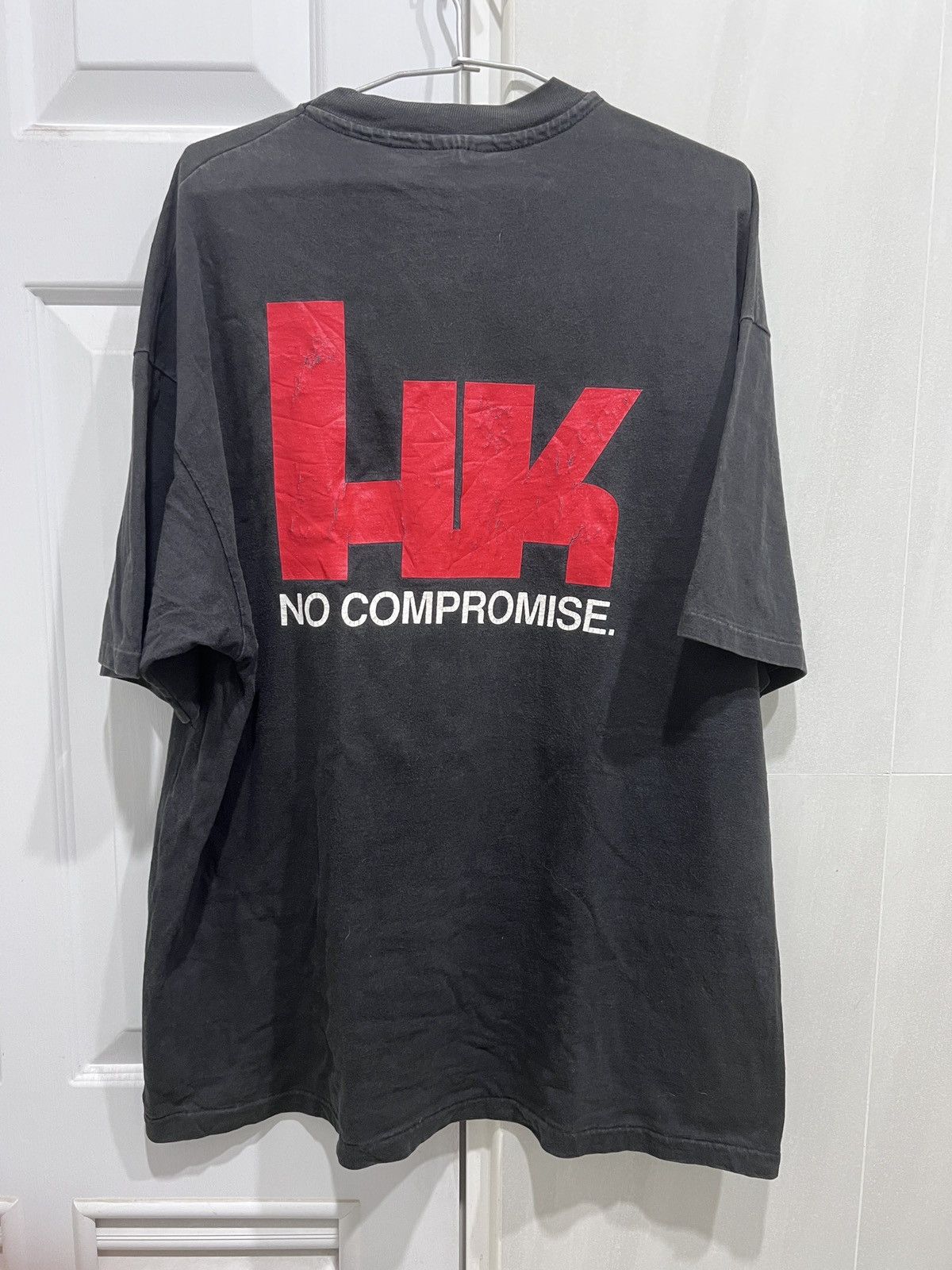 Vintage Vintage 90s MP5 HK Heckler Koch Tee XL Faded Gun Size US XL / EU 56 / 4 - 2 Thumbnail