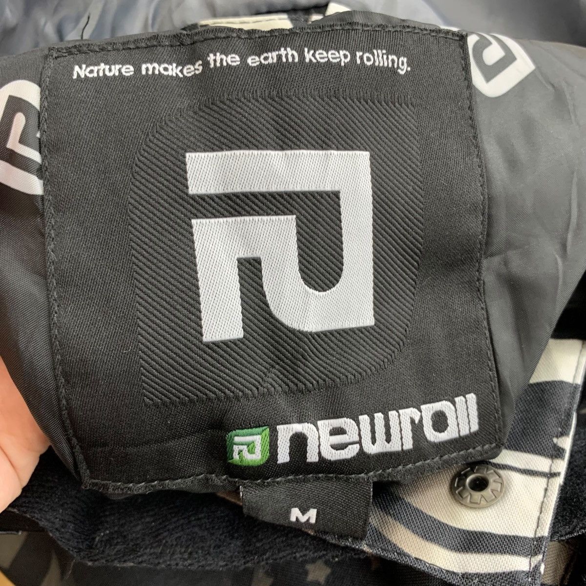 Japanese Brand NEWRALL Japanese Brand Overprint Baggy Ski Pants Size US 34 / EU 50 - 9 Thumbnail