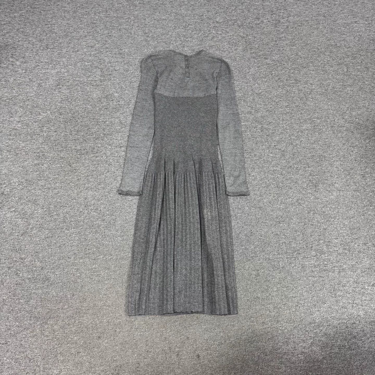 Chanel Chanel Gray Knit Dress 38 Old Money NWT Size S / US 4 / IT 40 - 2 Thumbnail