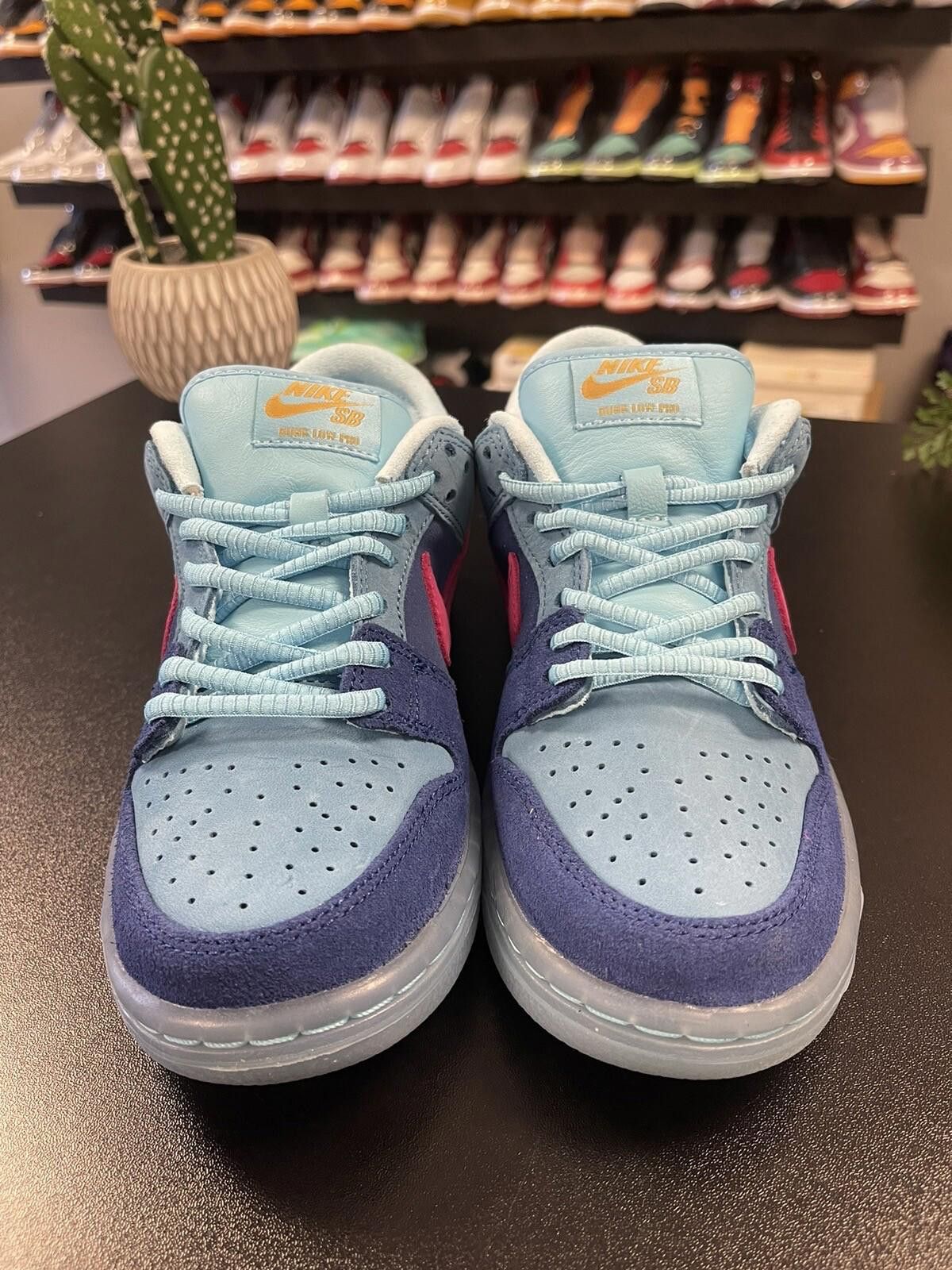 Nike Size 5 - Nike Dunk Low SB x Run The Jewels 4/20 DO9404-400 Size US 5 / EU 37 - 2 Thumbnail