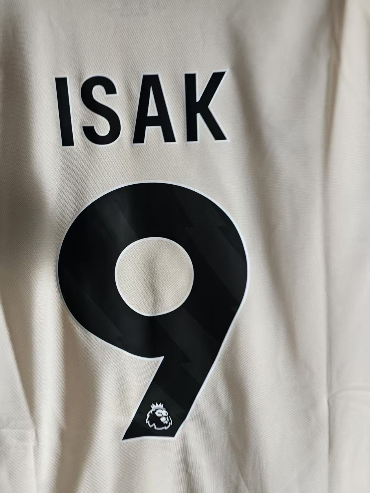 Other 2025 26 Liverpool #9 Alexander Isak Jersey Away Size US S / EU 44-46 / 1 - 3 Thumbnail