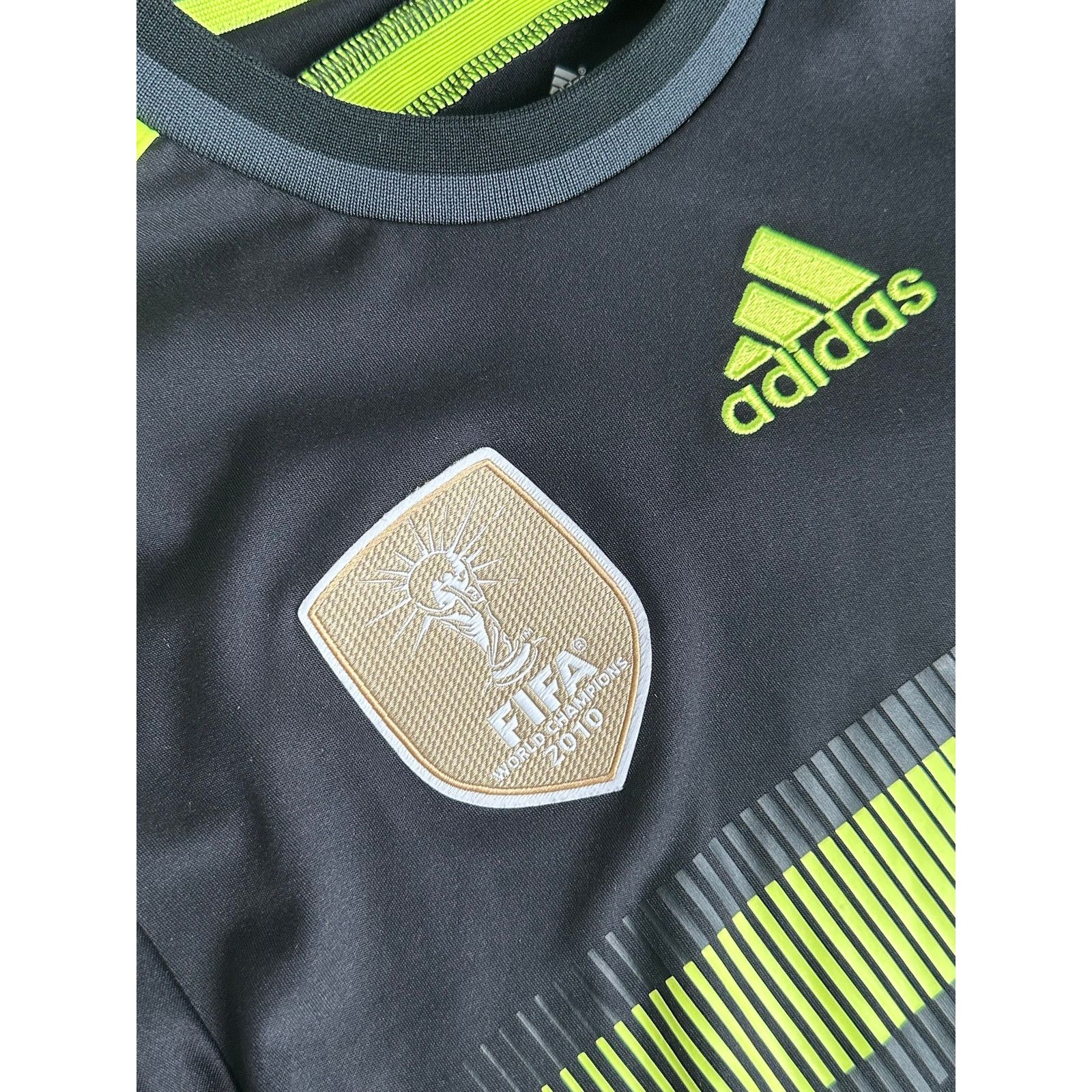 Adidas Rare Adidas x Spain 2014 World Cup Away Jersey - Size S Size US S / EU 44-46 / 1 - 5 Thumbnail