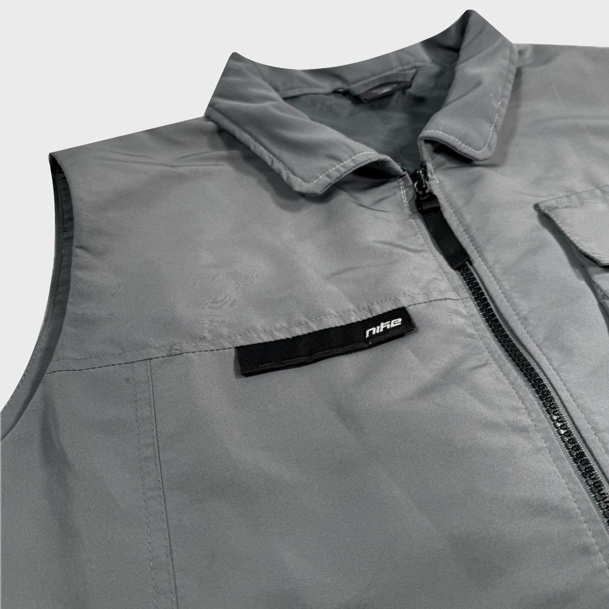 Nike × Vintage 2000’s vintage Nike technical sleeveless jacket Size US L / EU 52-54 / 3 - 2 Thumbnail