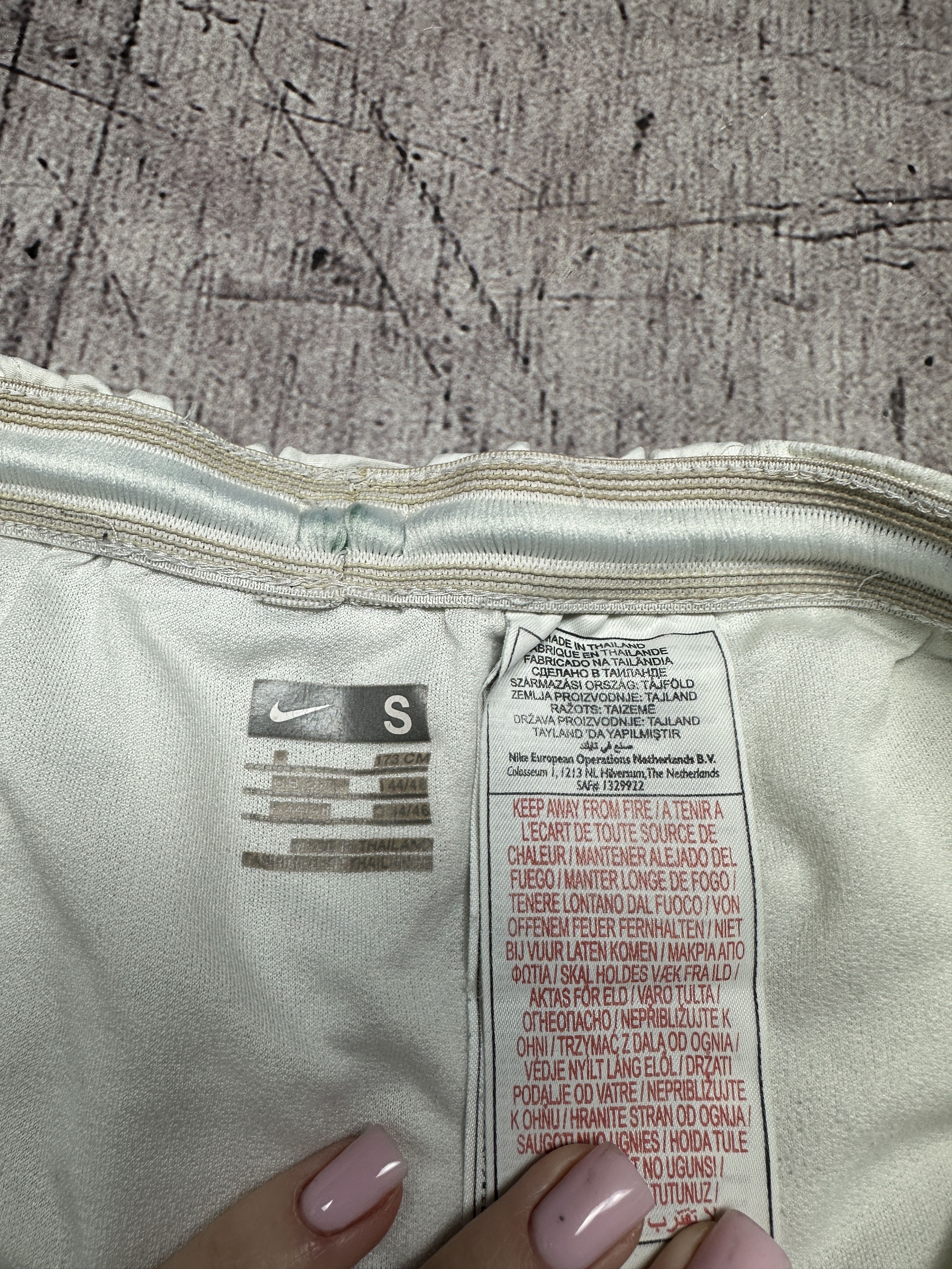 Nike Nike Celtic FC Vintage Mens Soccer Football Shorts Size US 30 / EU 46 - 6 Thumbnail