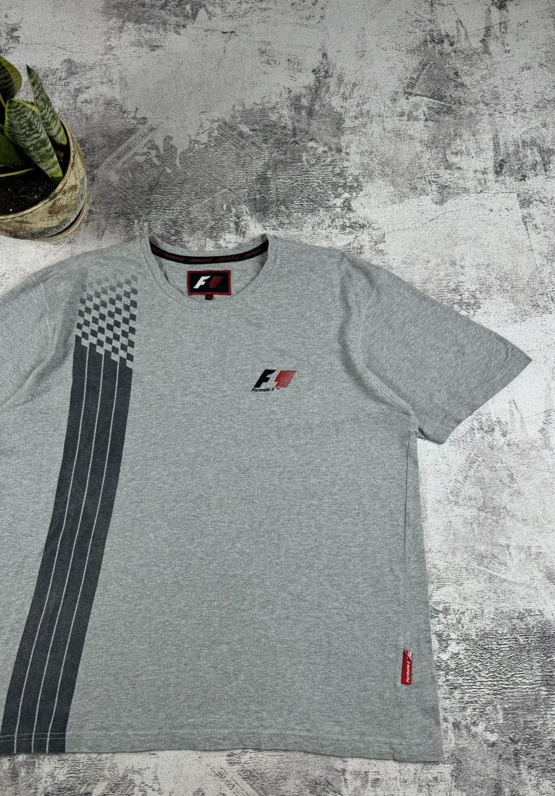 Formula 1 Formula 1 Mercedes Mclaren Grand Prix Big Logo T Shirt Tee Size US XL / EU 56 / 4 - 3 Thumbnail