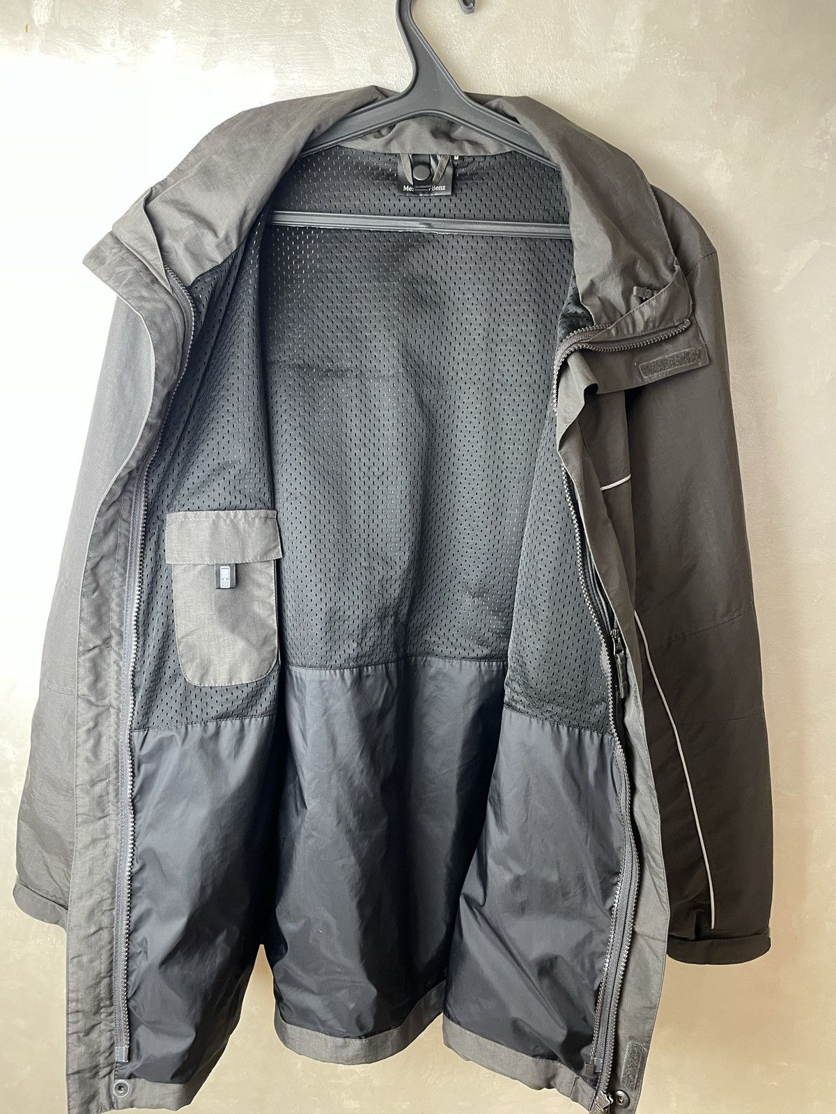 Mercedes-Benz VTG Mercedes-Benz AMG Petronas Team Racing Jacket Men M Size US M / EU 48-50 / 2 - 13 Thumbnail