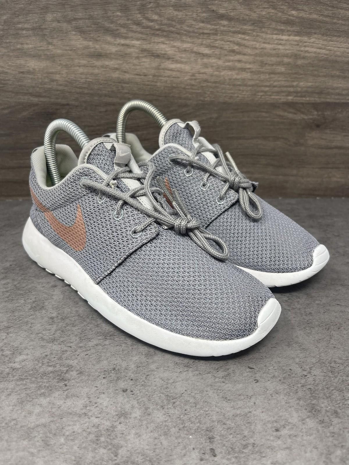 Nike Nike Roshe One Running Shoes Womens Size 6 Grey NikeID Size US 6 / IT 36 - 4 Thumbnail