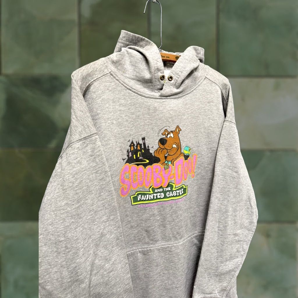 Vintage VINTAGE Scooby Doo Hoodie Gray XL Mens Pullover 2002 Haunted Castle Size US XL / EU 56 / 4 - 1 Thumbnail