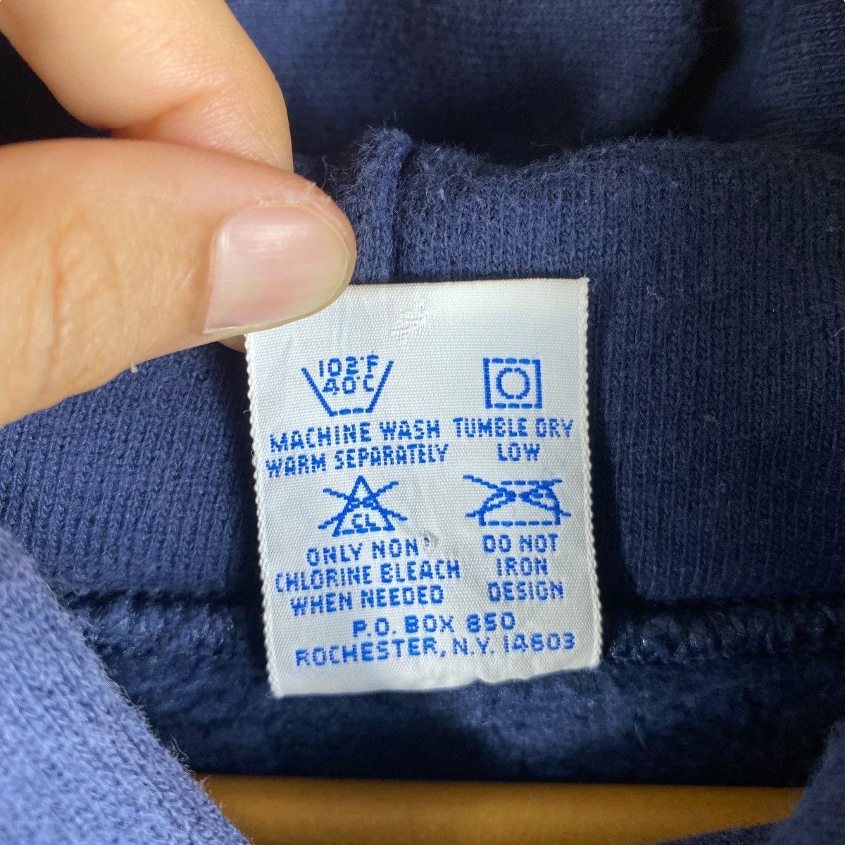 Champion Vintage 90's CHAMPION Reverse Weave Small Logo Hooded Size US L / EU 52-54 / 3 - 6 Thumbnail