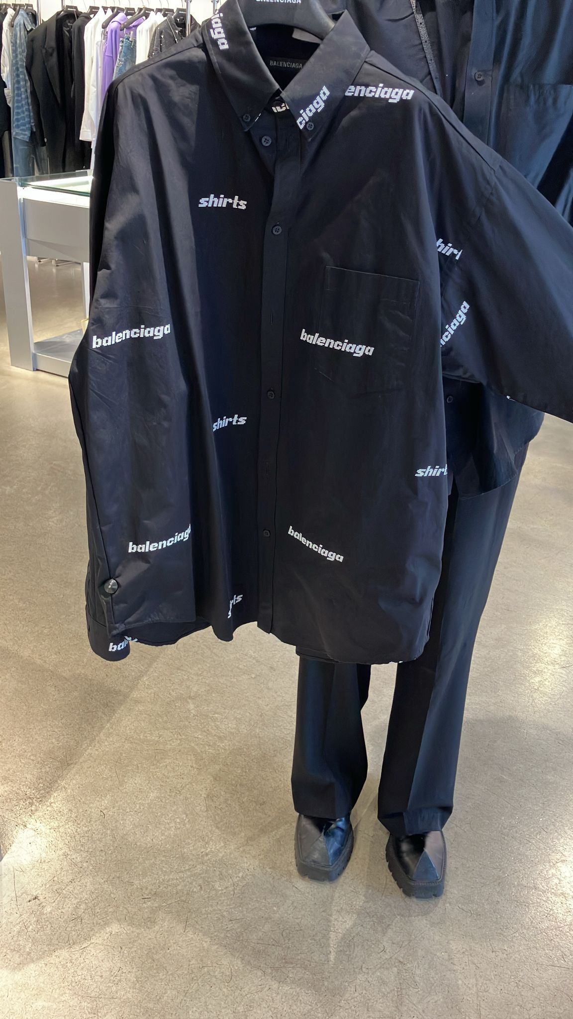 Balenciaga o1bcso1str0425 L/S Large Fit Shirt Allover Poplin Black Size US S / EU 44-46 / 1 - 3 Thumbnail