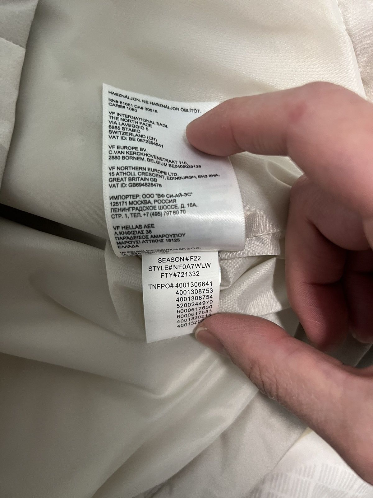 Kaws × The North Face Kaws TNF Mountain Jacket Size US M / EU 48-50 / 2 - 9 Thumbnail