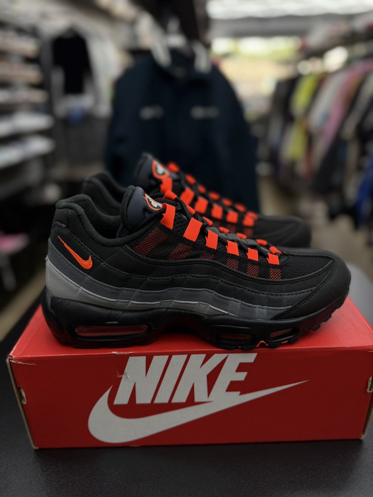 Nike Nike Air Max Black Hyper Crimson Size 10 NEW Size US 10 / EU 43 - 1 Thumbnail