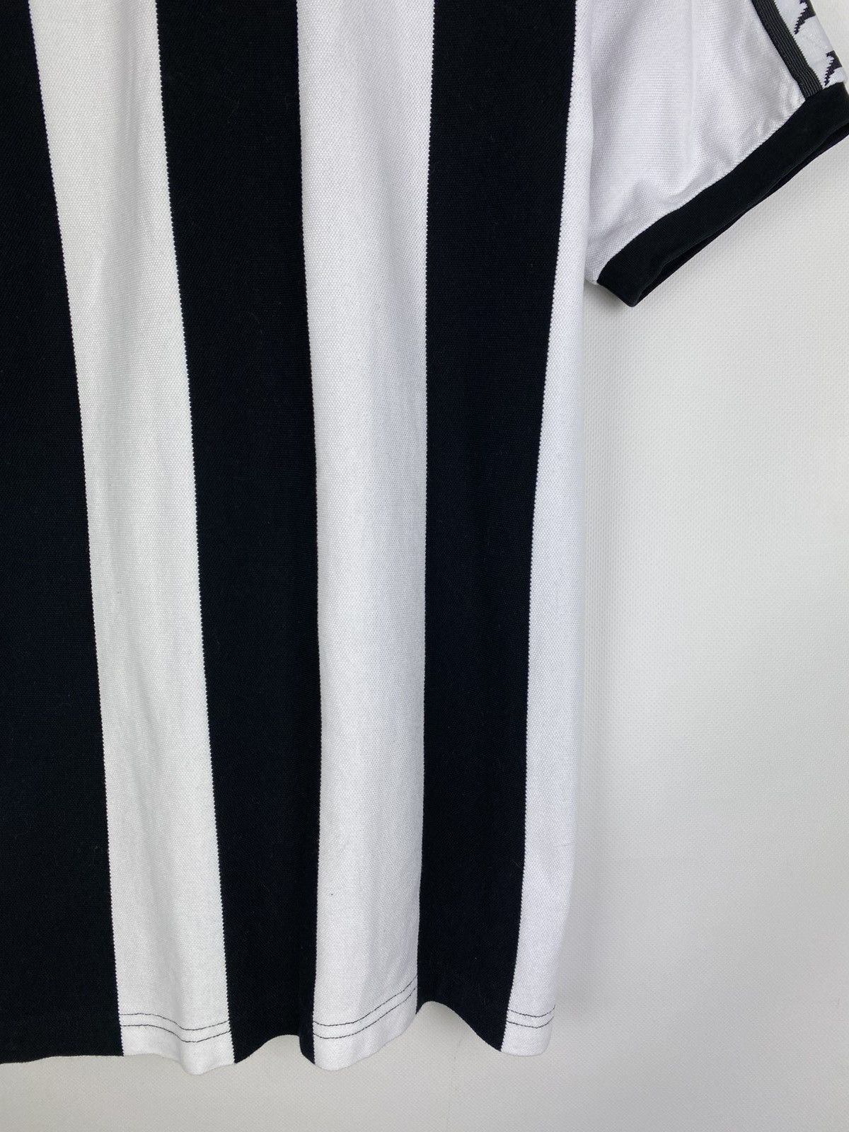 Other Bukta Newcastle United Replica Soccer Polo Shirt Jersey Size US M / EU 48-50 / 2 - 17 Thumbnail