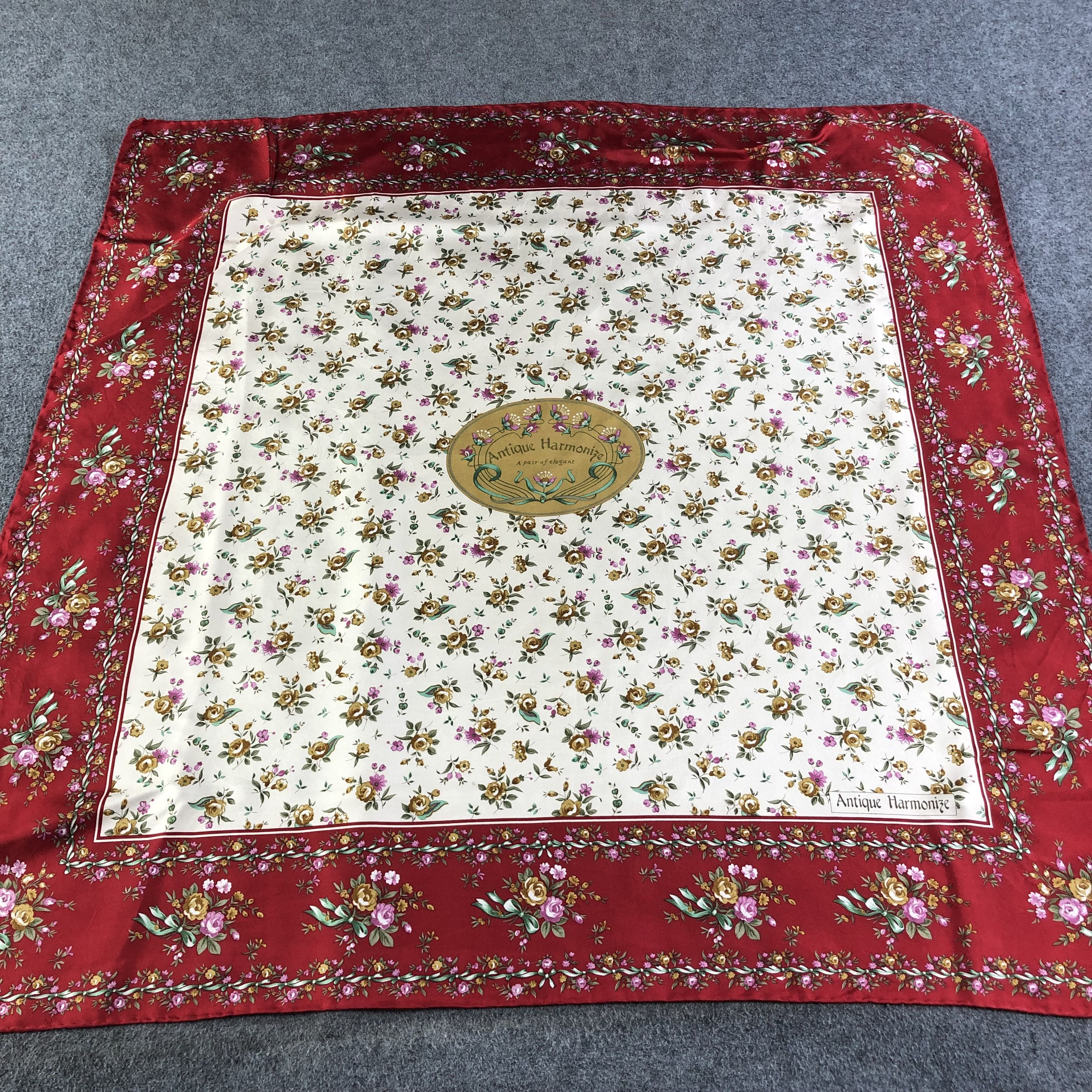 Antique Harmonize Luxury Design Hand Rolled Silk Scarf M430