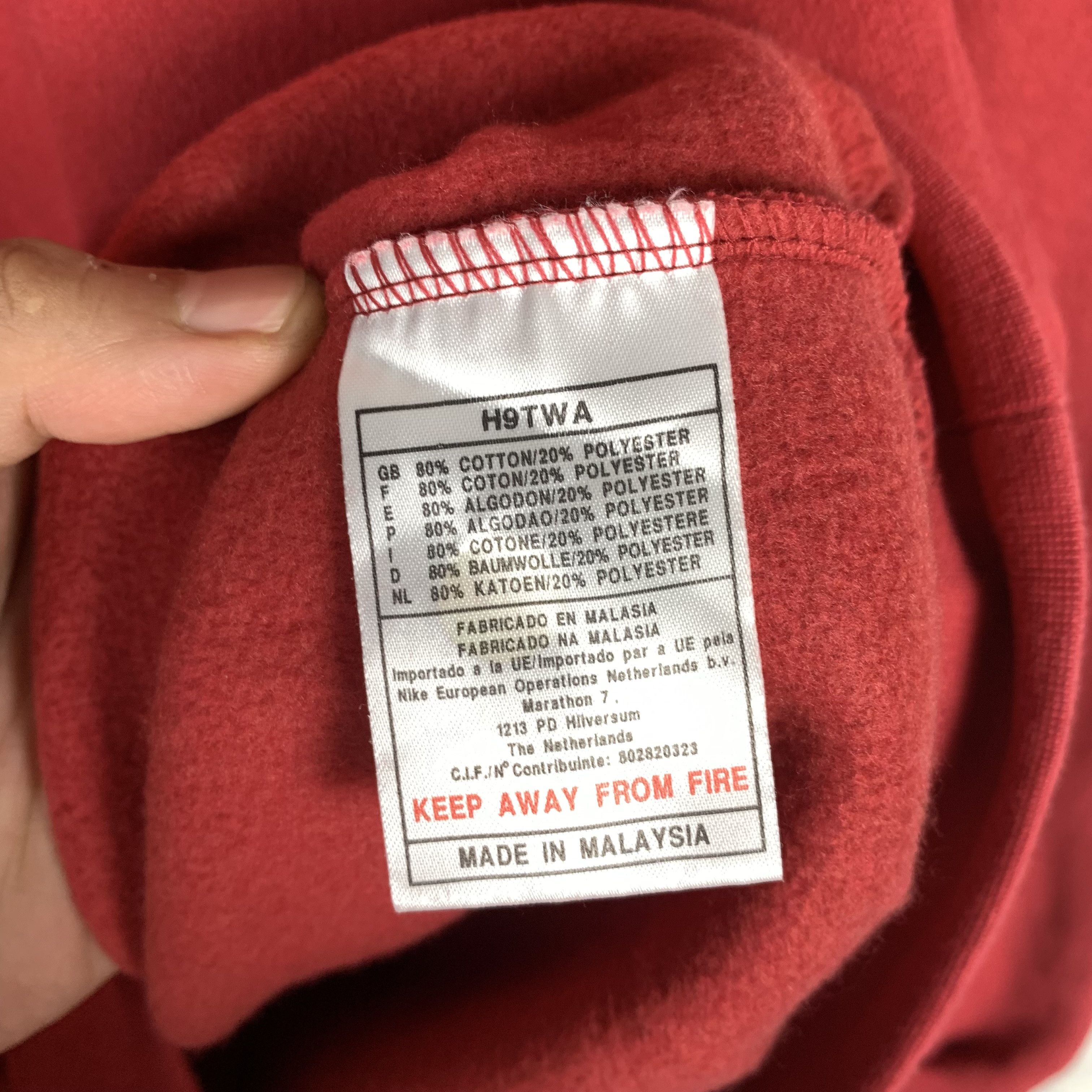 Nike Vintage Nike Y2K Sweatshirt Crewneck Size US M / EU 48-50 / 2 - 7 Thumbnail