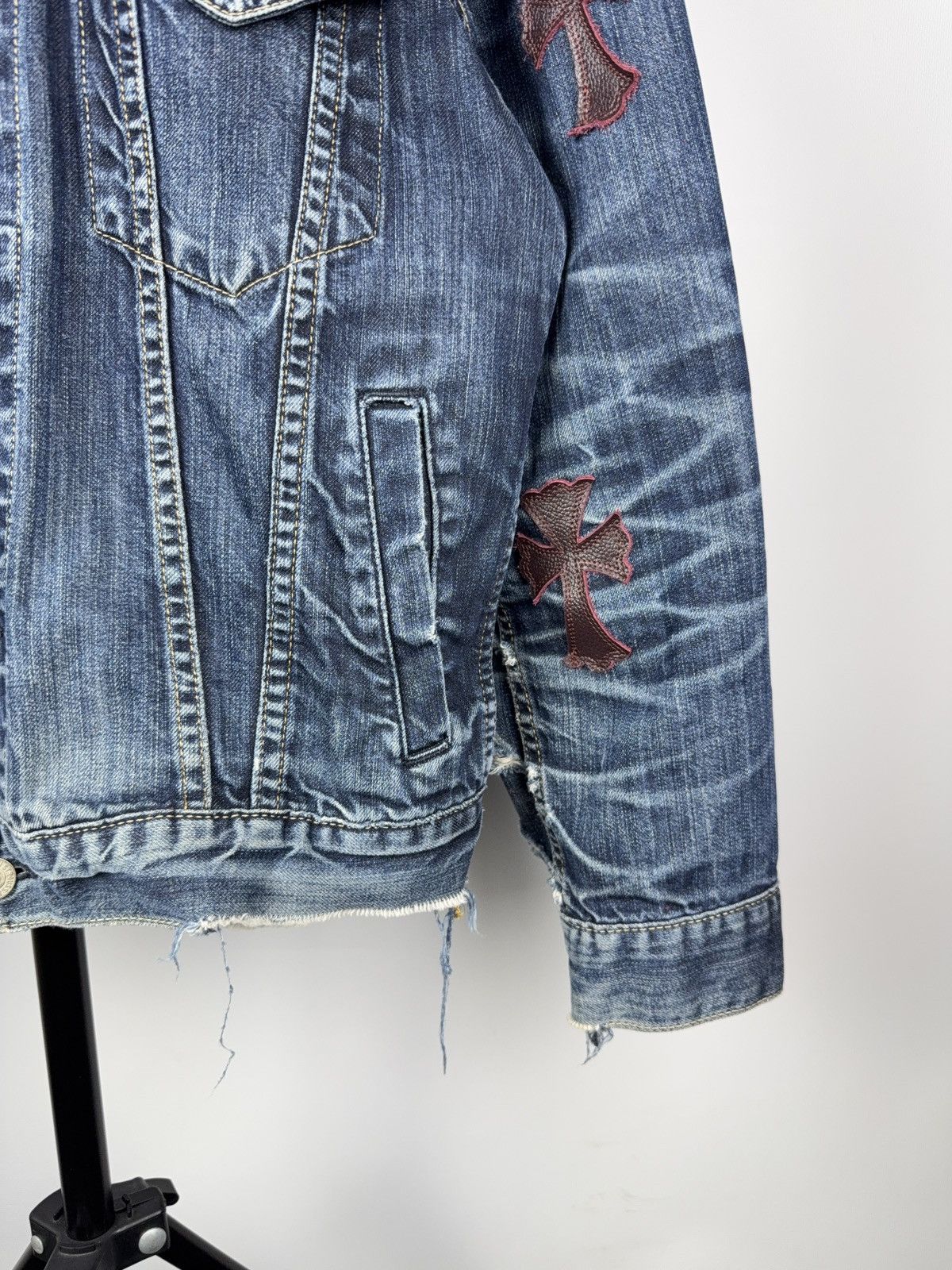 Levi's Vintage Clothing Vintage 90s Archival Chrome Hearts Style Cross Denim Jacket Size US S / EU 44-46 / 1 - 7 Thumbnail