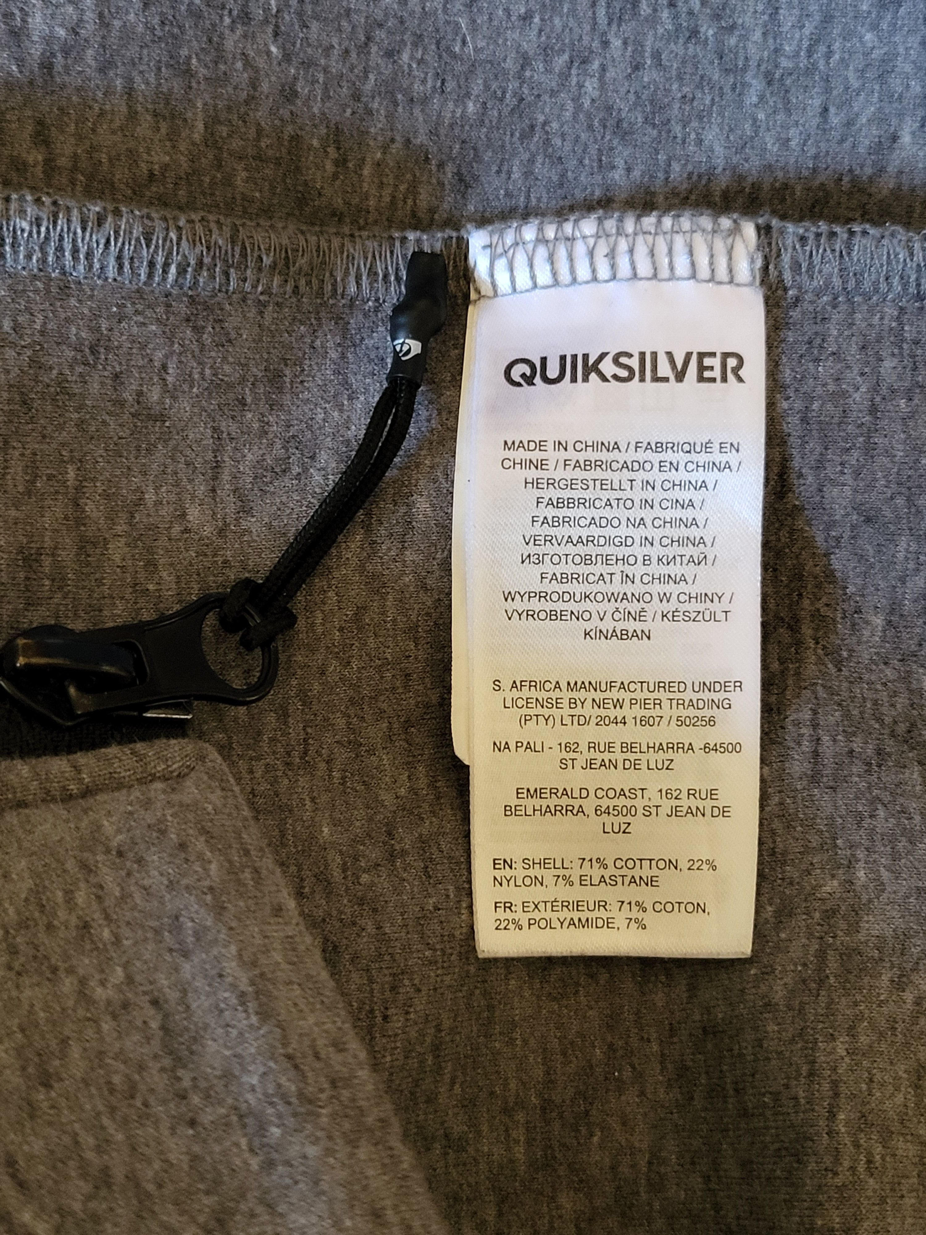 Quiksilver Special hoodie for surfing Quiksilver size S but fit M Size US S / EU 44-46 / 1 - 7 Thumbnail