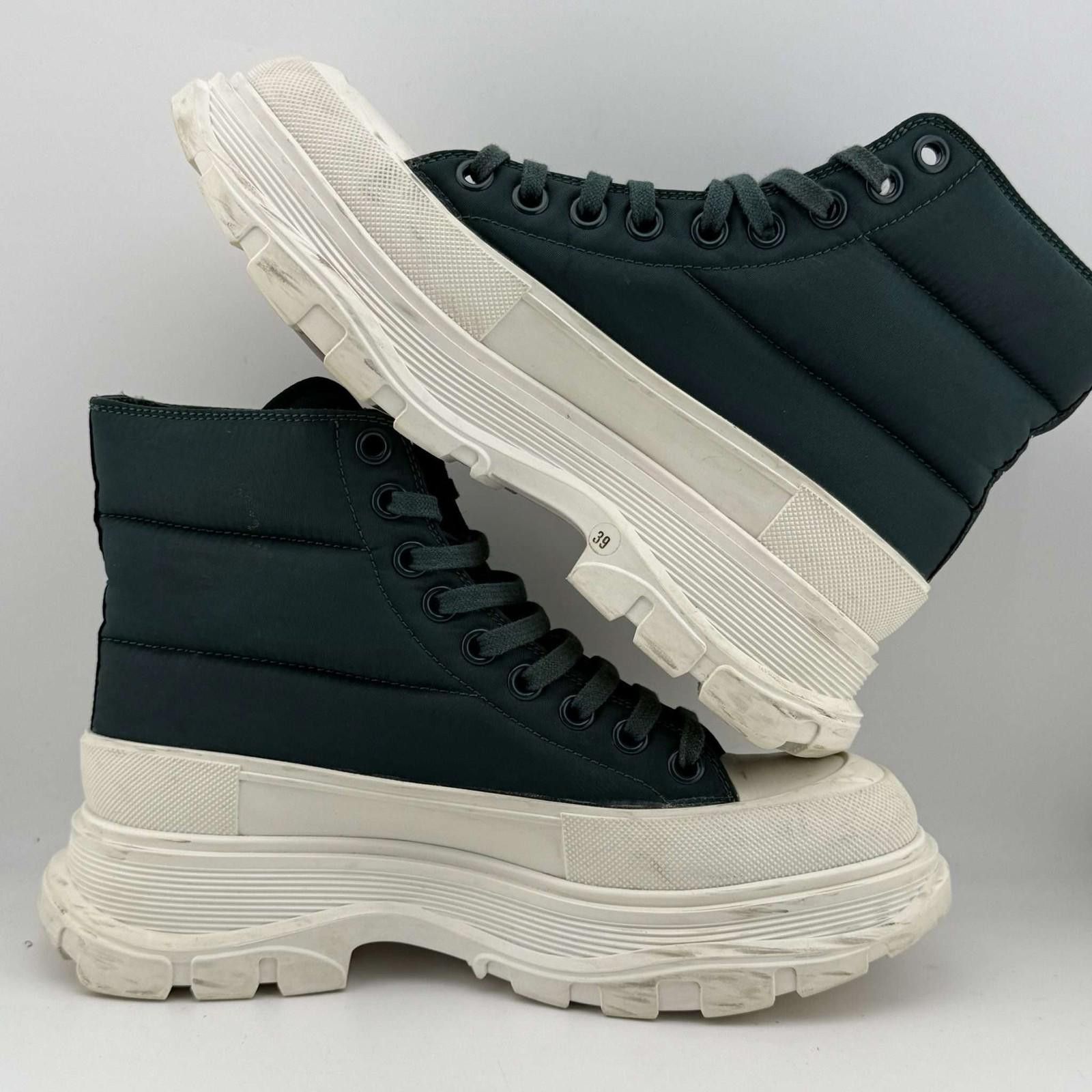 Alexander McQueen Alexander McQueen Tread Slick Lace Up Padded Boot 39 EU Used Size US 7.5 / EU 40-41 - 7 Thumbnail