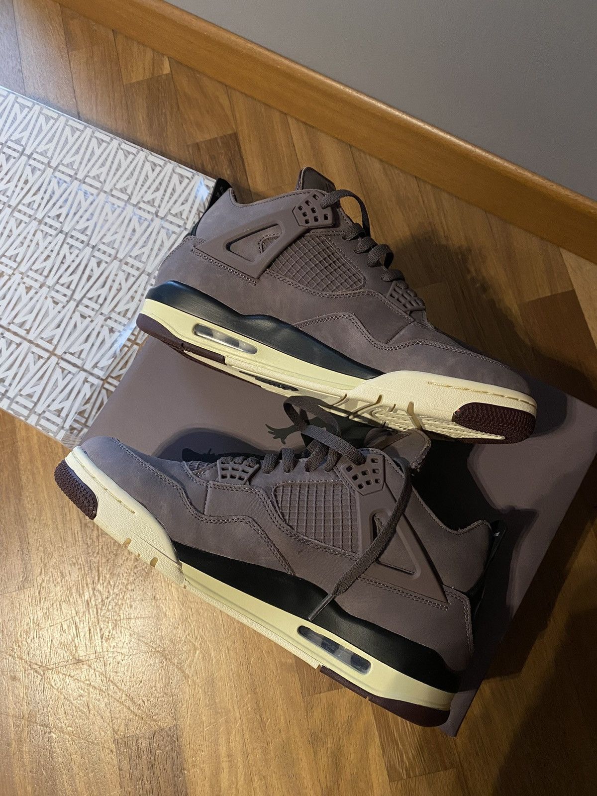 A Ma Maniere × Jordan Brand × Nike Jordan 4 “A Ma Maniere” Size US 10 / EU 43 - 11 Thumbnail