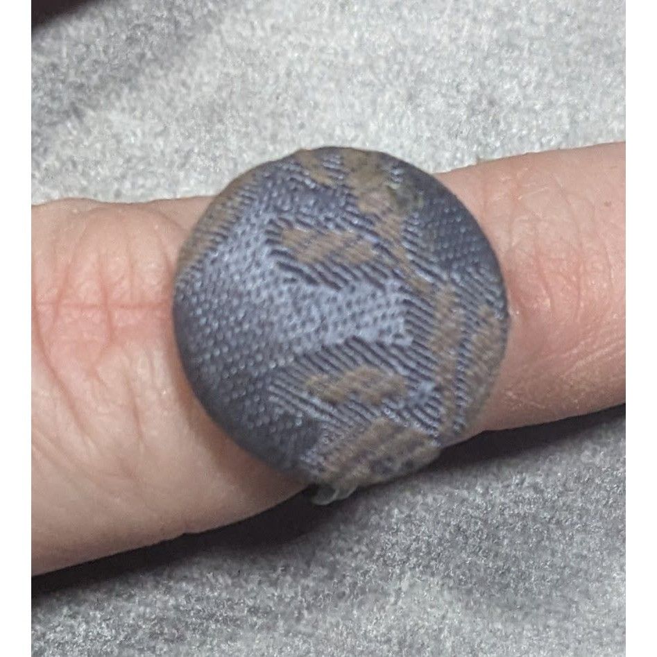 Other Upcycled Vintage Blue Fabric Floral Button Ring Size 6 1/2 Size ONE SIZE - 11 Thumbnail