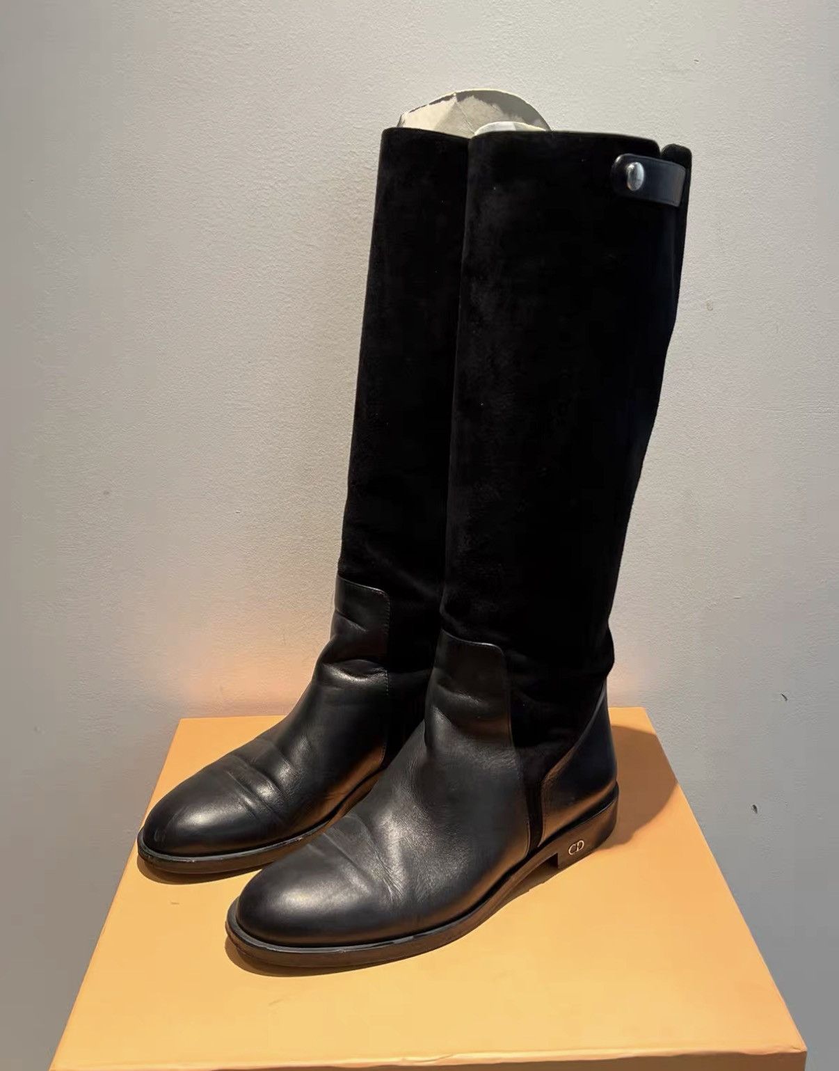 Dior Dior Suede Knee-high Boots J42 Size US 7 / IT 37 - 1 Thumbnail