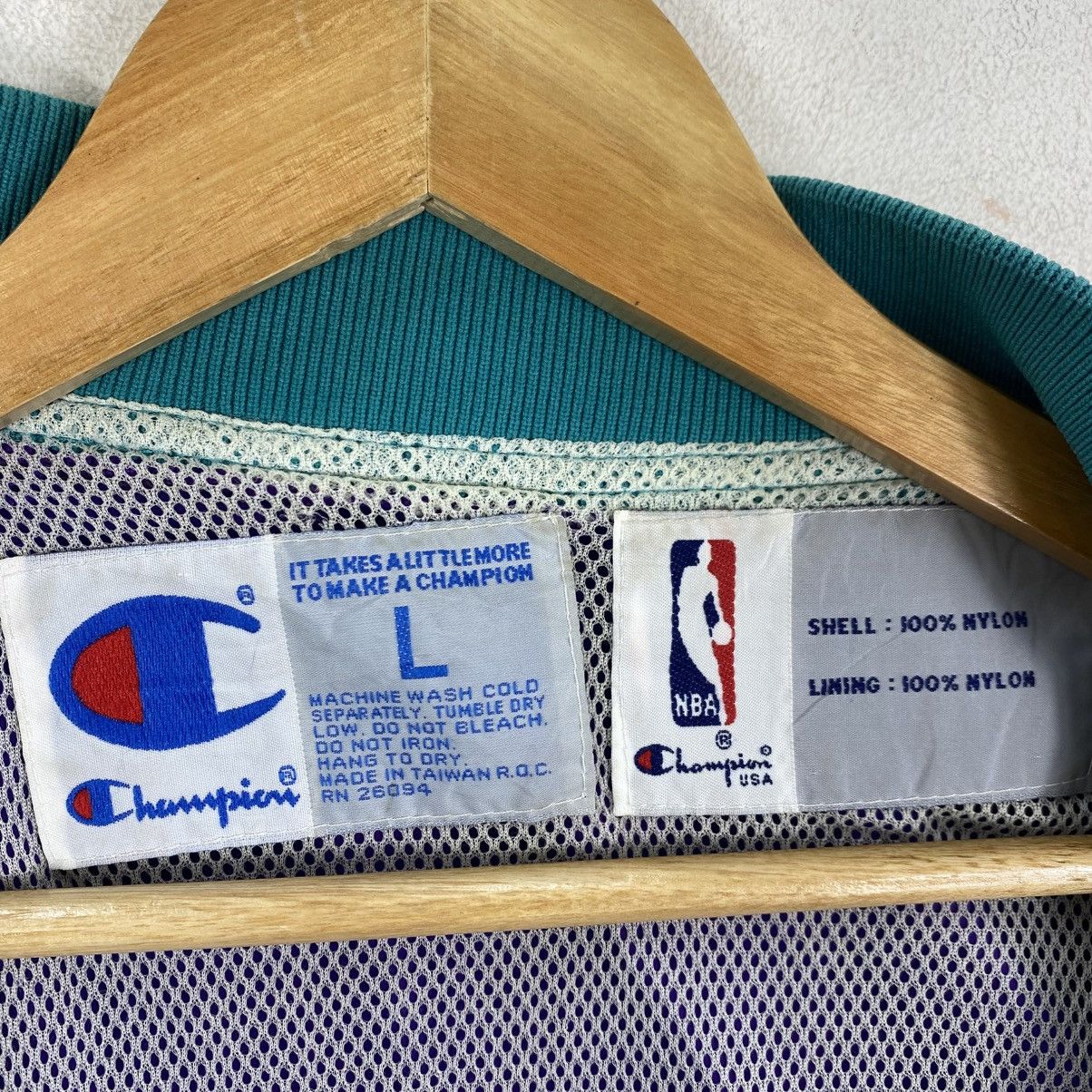 Champion Vintage 90s Champion Charlotte Hornets NBA Bomber Jacket L Size US L / EU 52-54 / 3 - 8 Thumbnail