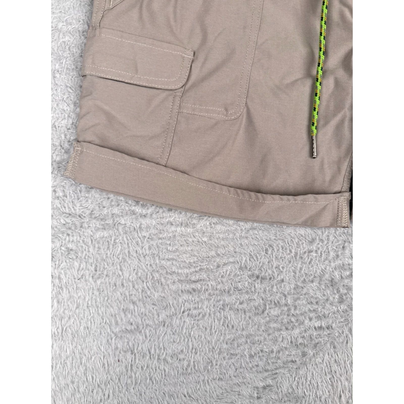 Vintage Columbia Women Beige Cargo Short M Elastic Waist Drawstring 32x6 Polyester Blend Pocket Logo Size 32" / US 10 / IT 46 - 3 Thumbnail