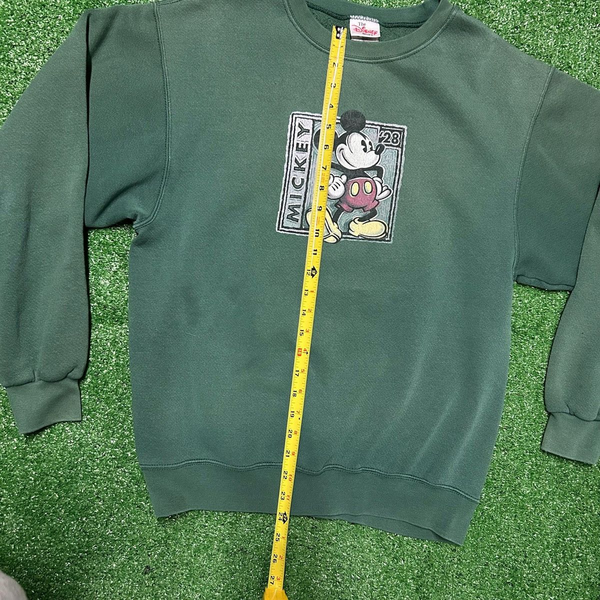 Disney Vintage Green Disney 90’s Crew Neck Sweater Size Medium Size US M / EU 48-50 / 2 - 6 Thumbnail