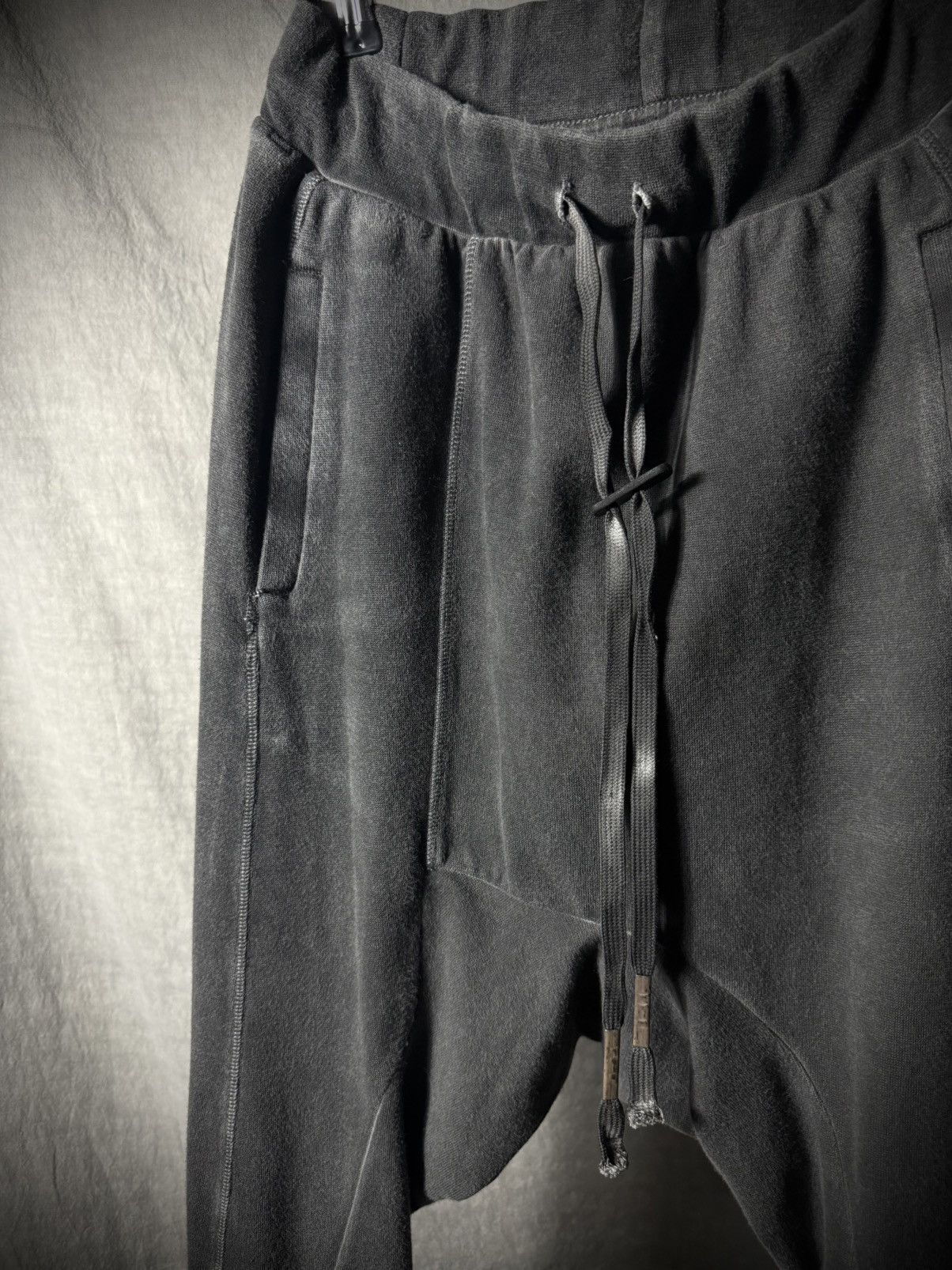 Boris Bidjan Saberi Boris Bidjan Saberi AW16 LONGJOHN2 Resin Dyed Joggers Size US 29 - 4 Thumbnail