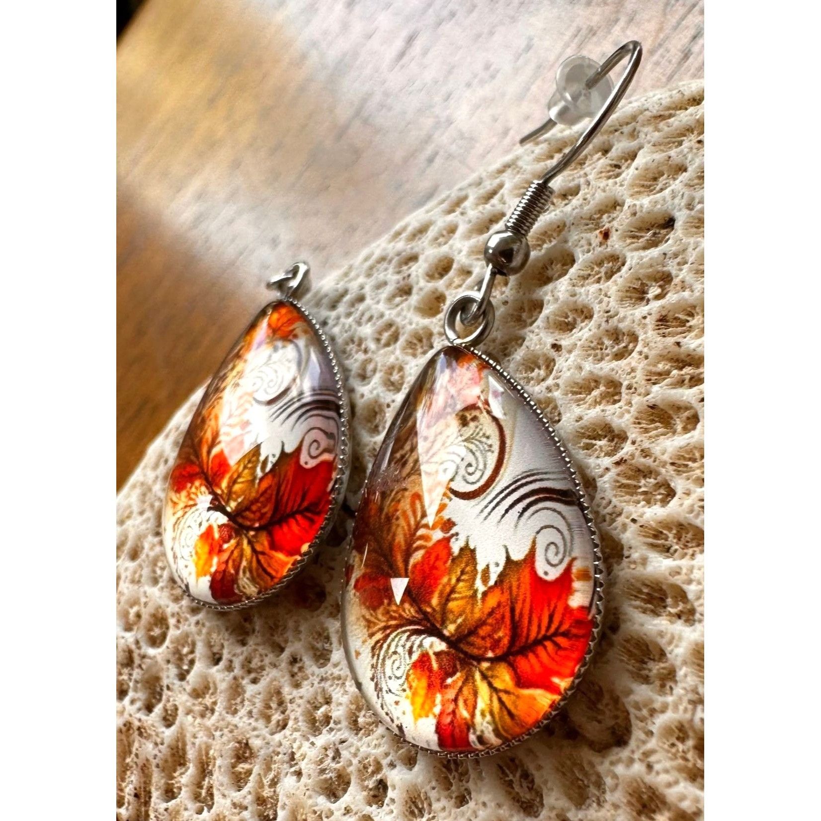 Handmade Fall Leaves Earrings New Teardrop Thanksgiving Dangle Hooks Size ONE SIZE - 11 Thumbnail
