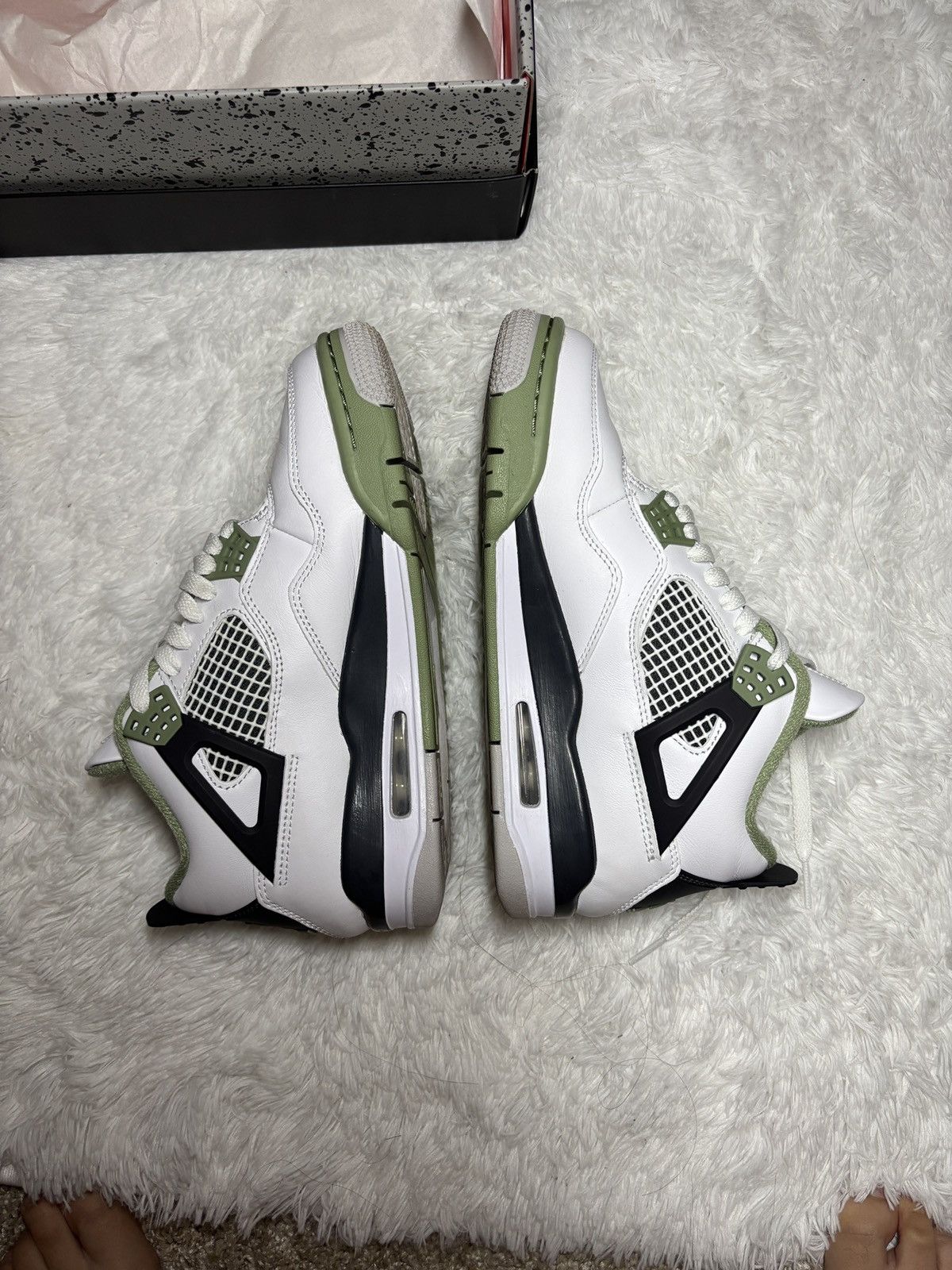 Jordan Brand Wmns Air Jordan 4 Retro 'Seafoam' Size US 7 / IT 37 - 2 Thumbnail