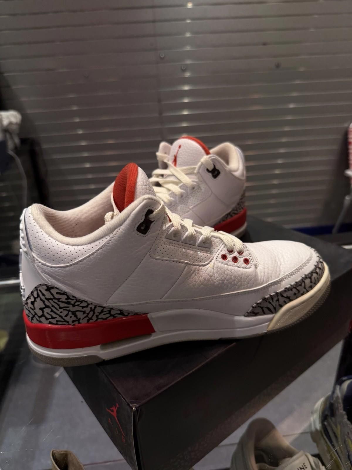 Jordan Brand Nike Air Jordan Retro 3 Katrina Hall Of Fame 2018 Red 8.5 Size US 8.5 / EU 41-42 - 8 Thumbnail