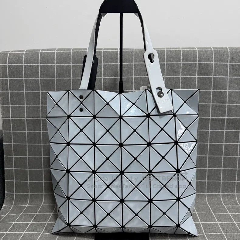 Issey Miyake Issey Miyake 6-grid Glossy Haze Blue Tote Bag Size ONE SIZE - 1 Thumbnail